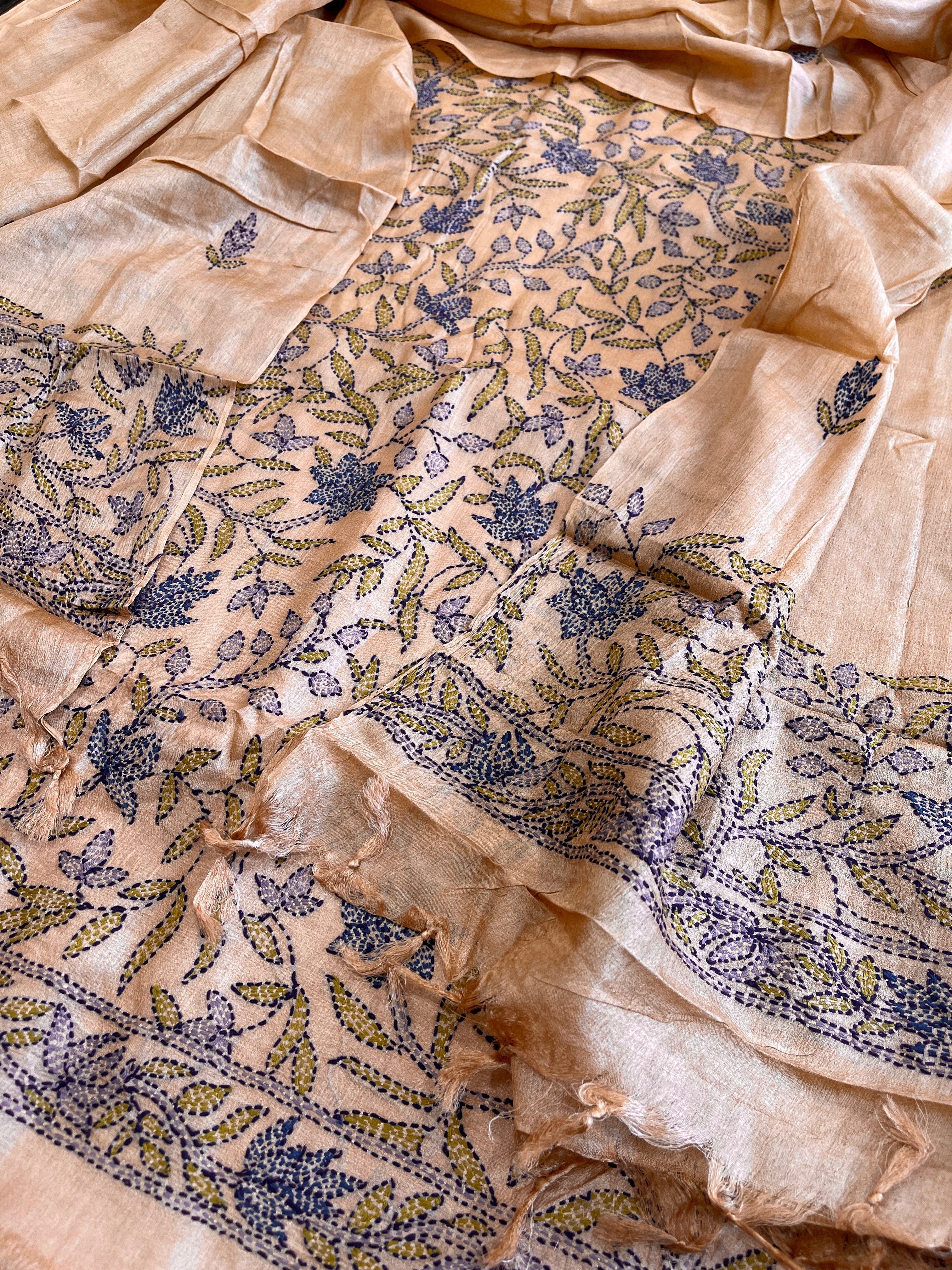Lite Peach Suit Set with Kantha Handwork in Pure Tussar Silk - Masakalee