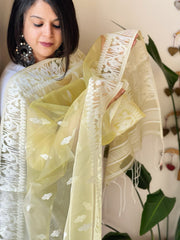 Lite Yellow Handwoven Jamdani Dupatta in Pure Muslin - Masakalee