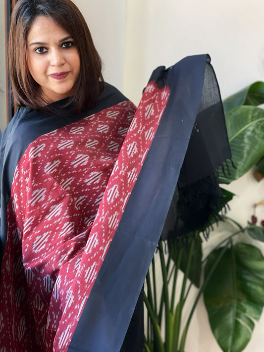 Maroon, Black Handwoven Ikat Dupatta in Cotton - Masakalee
