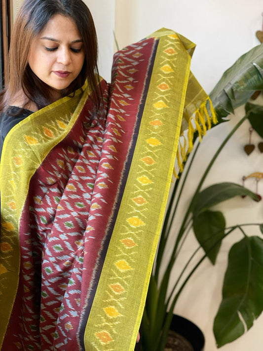 Maroon, Green Handwoven Ikat Dupatta in Cotton - Masakalee