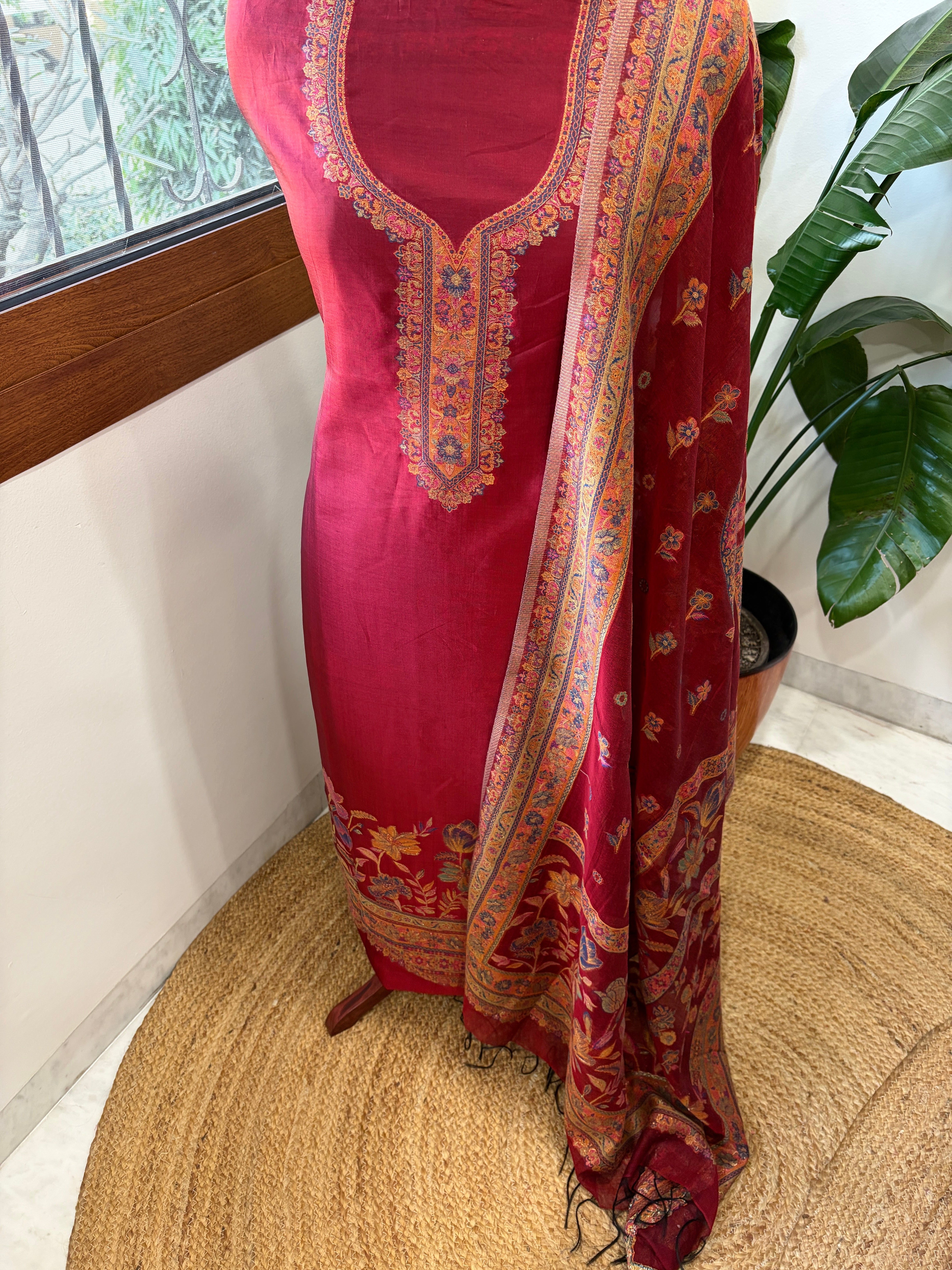 Maroon Suit Set with Handwoven Kaani and Zari in Pure Silk - Masakalee