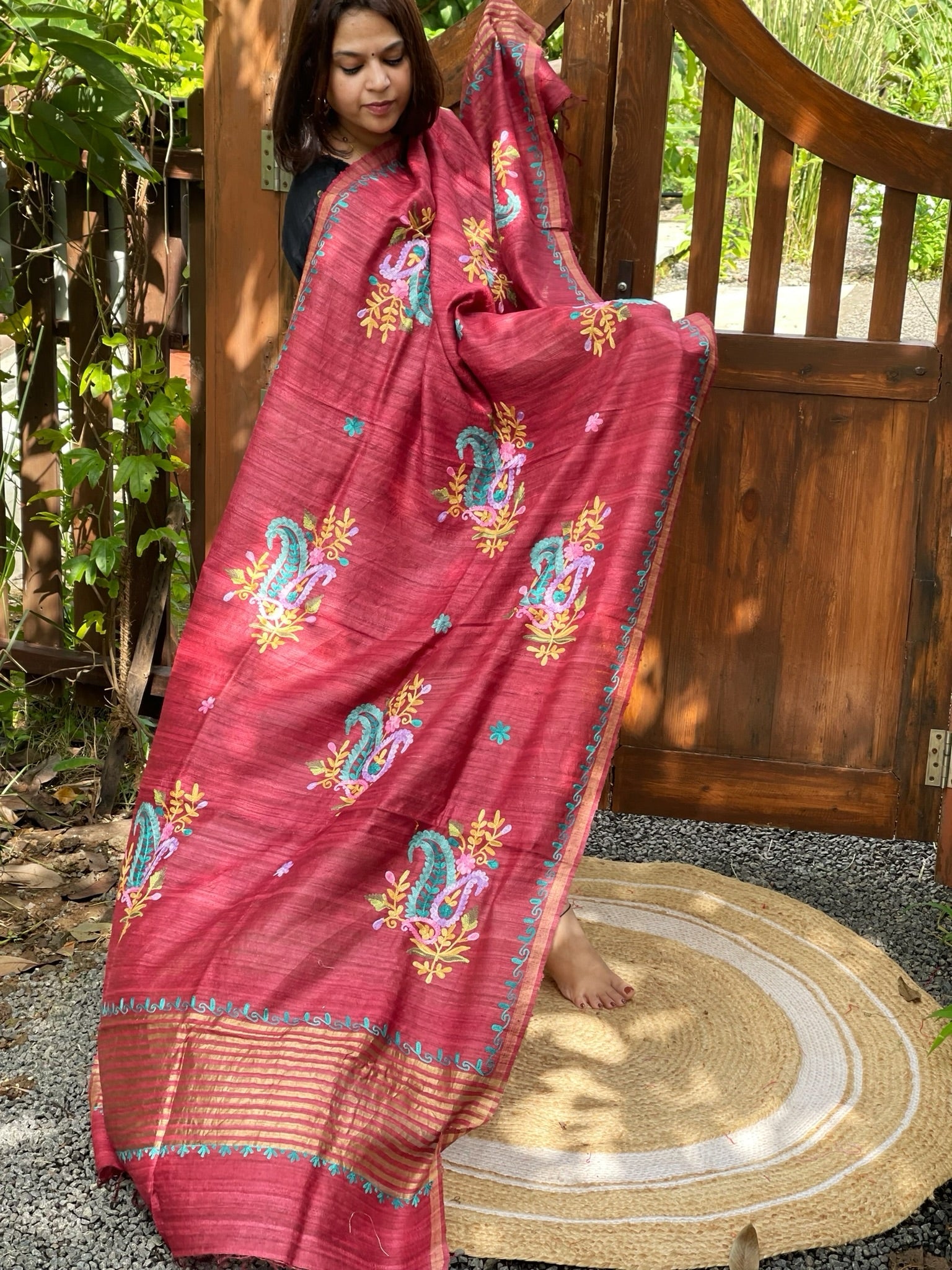Maroonish Red Kashmiri Aari Embroidered Dupatta in Geecha Silk - Masakalee