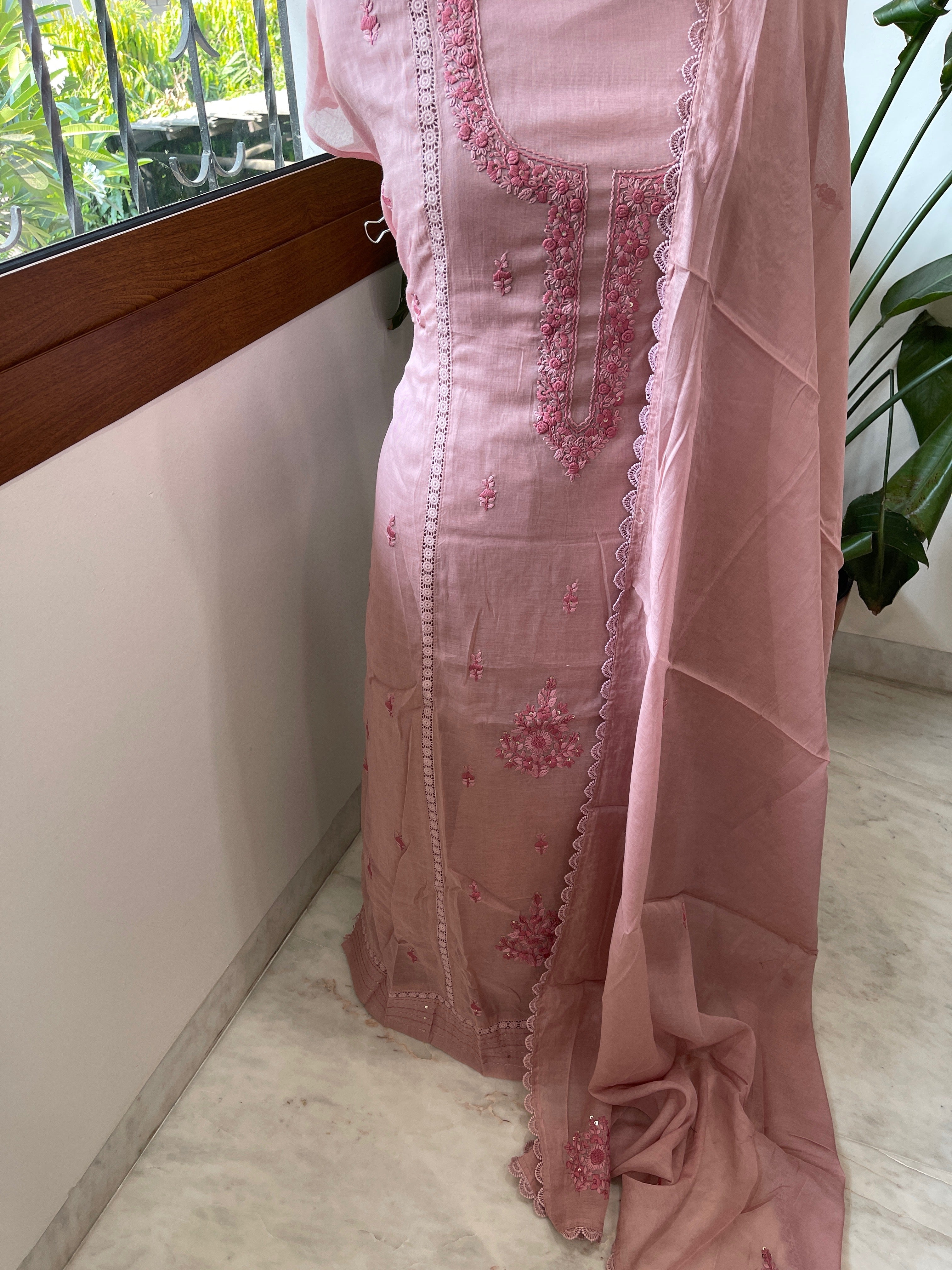 Mauve Suit Set with Sequin ad Knot handwork in Mul Chanderi - Masakalee