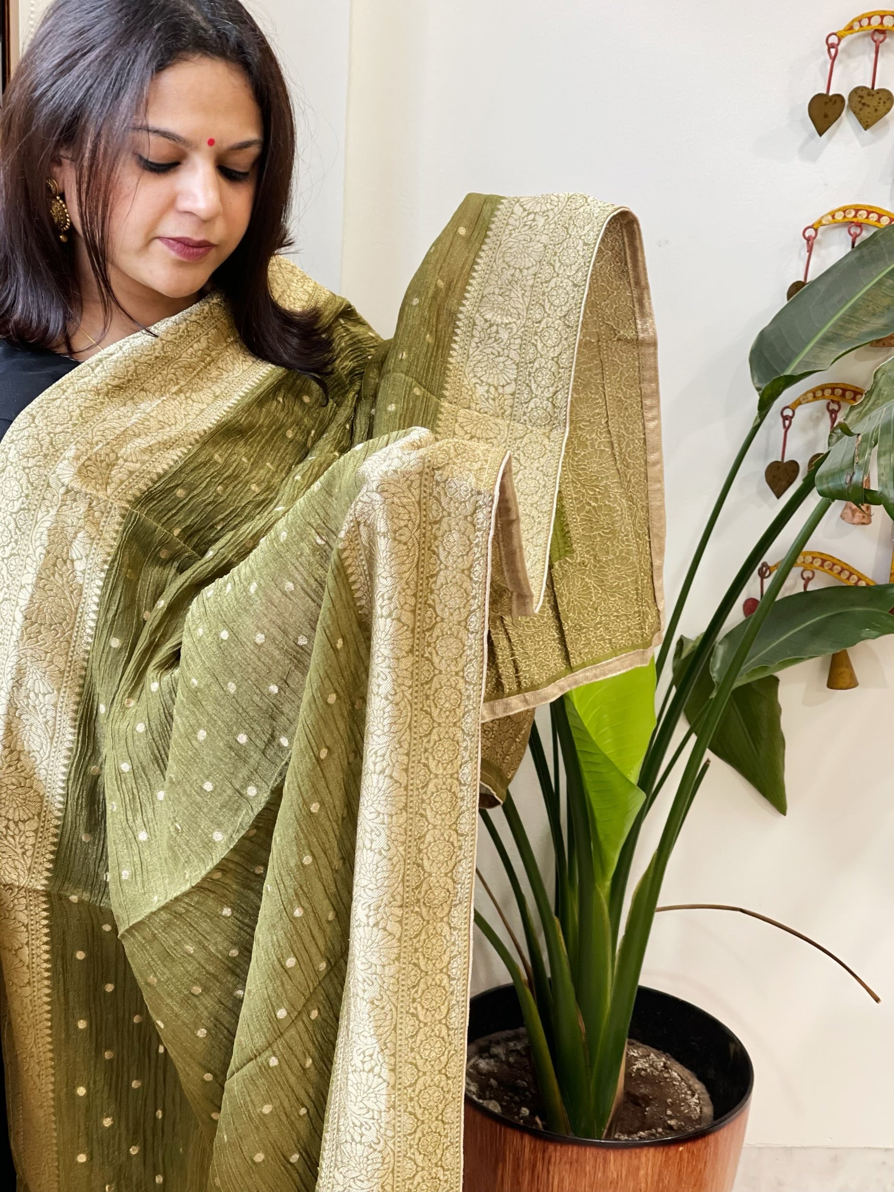 Mehendi Green Woven Banarasi Dupatta in Tissue - Masakalee