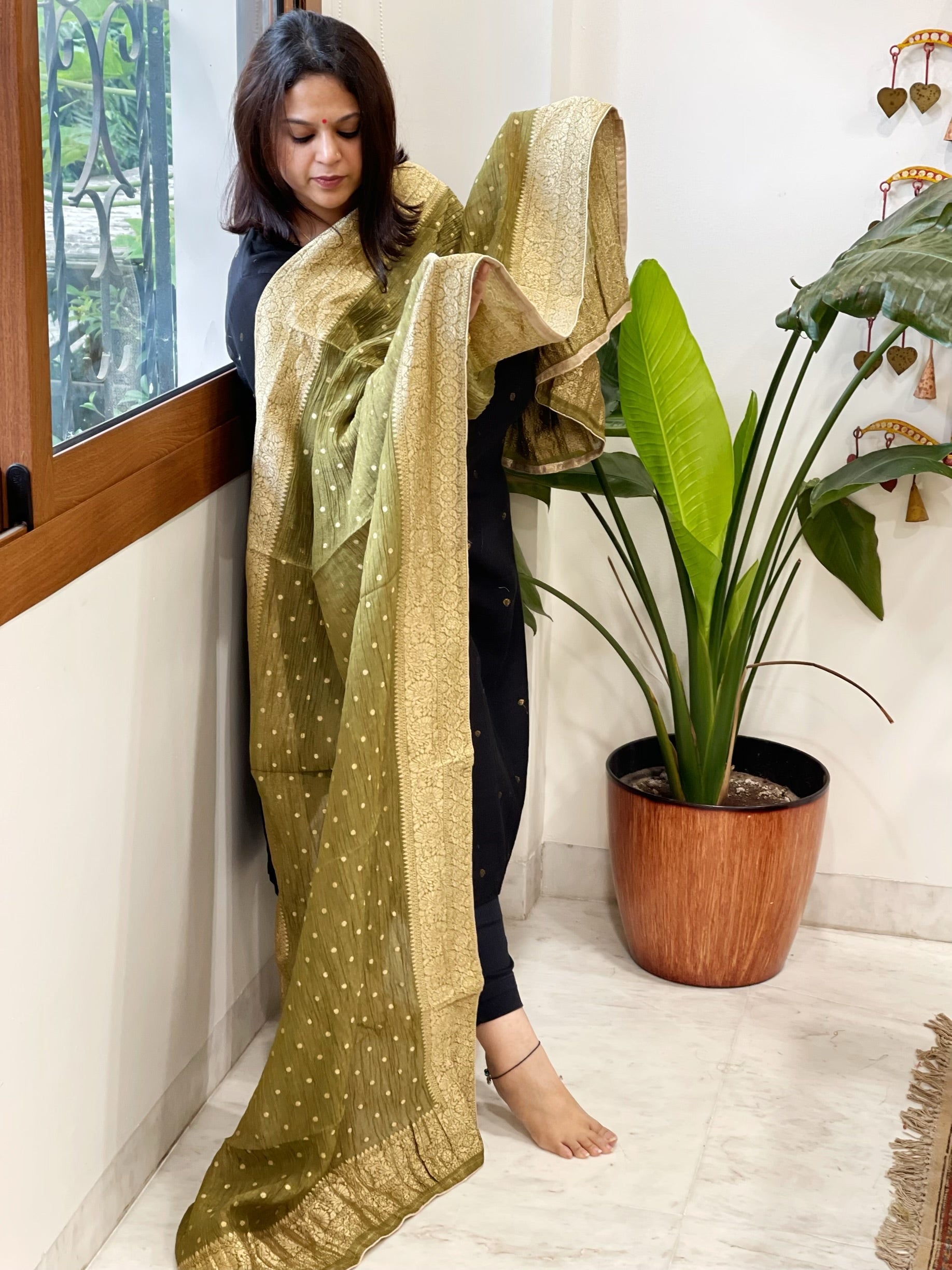 Mehendi Green Woven Banarasi Dupatta in Tissue - Masakalee
