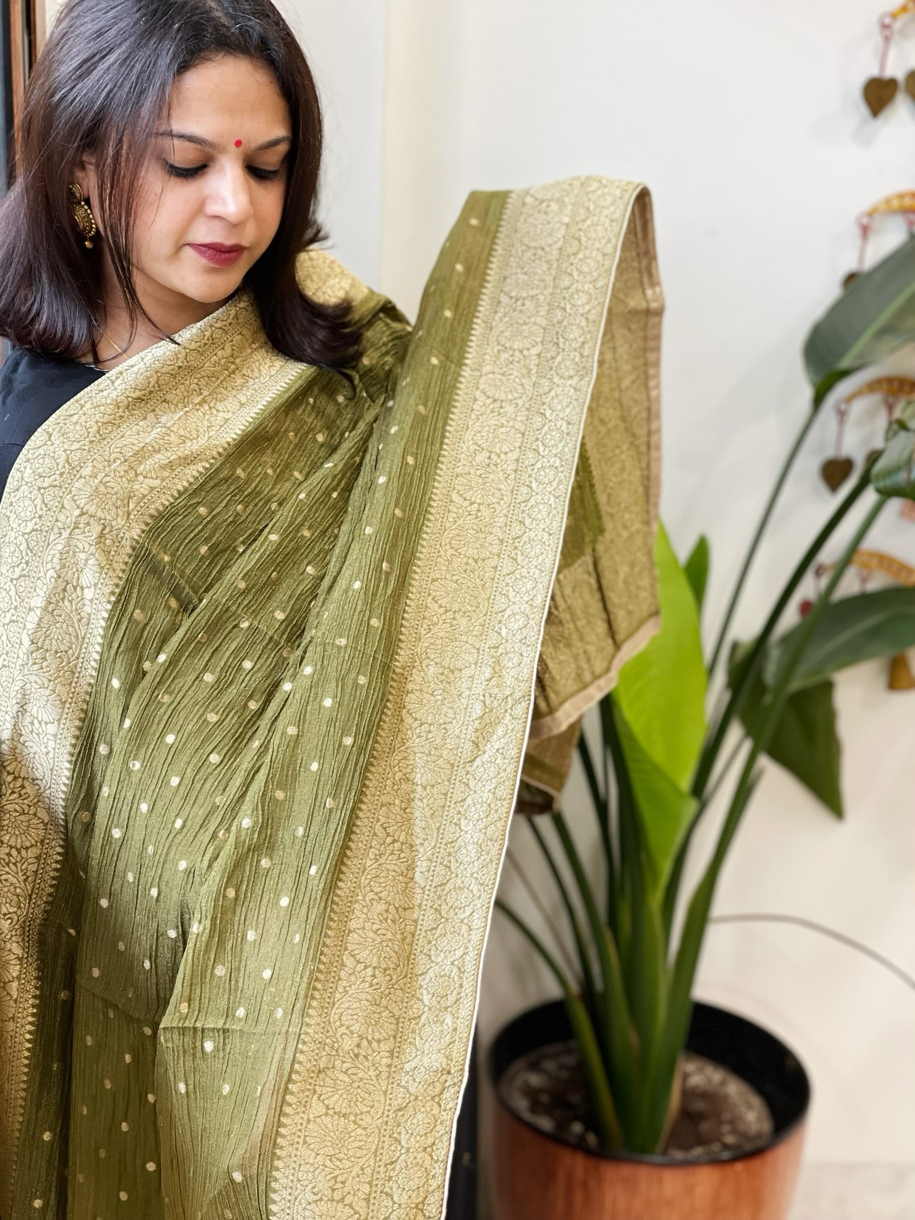Mehendi Green Woven Banarasi Dupatta in Tissue - Masakalee