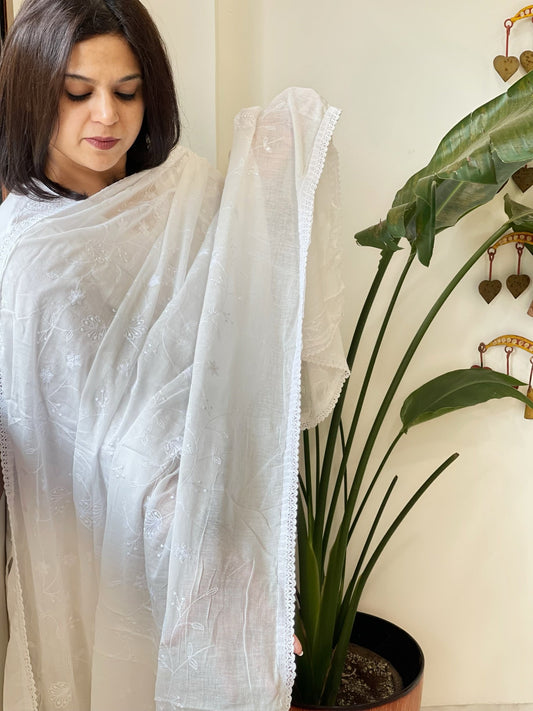 Mul Cotton Dupatta with Thread Jaal Embroidery - Masakalee