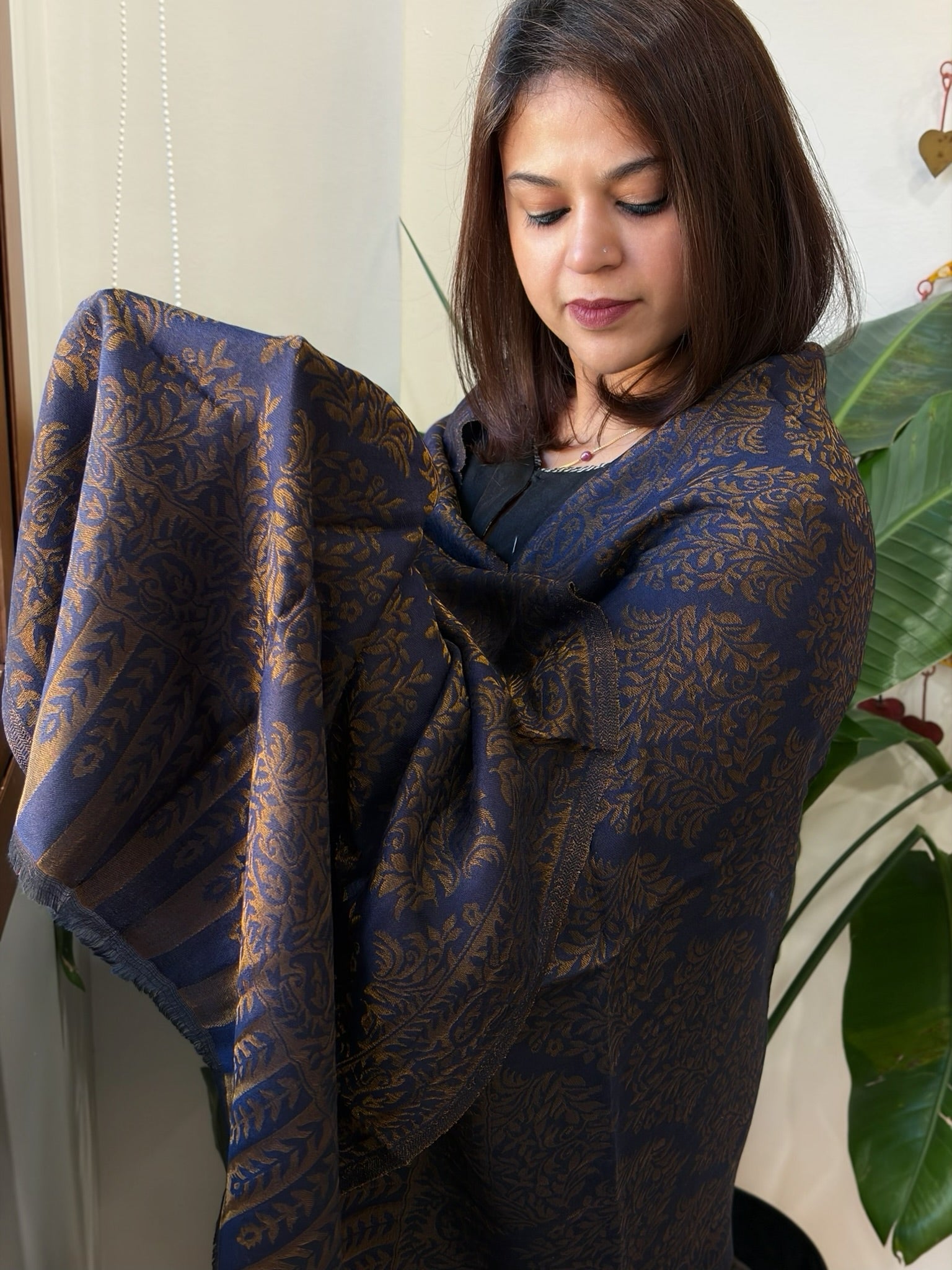 Navy Blue Pashmina Stole with Zari - Masakalee