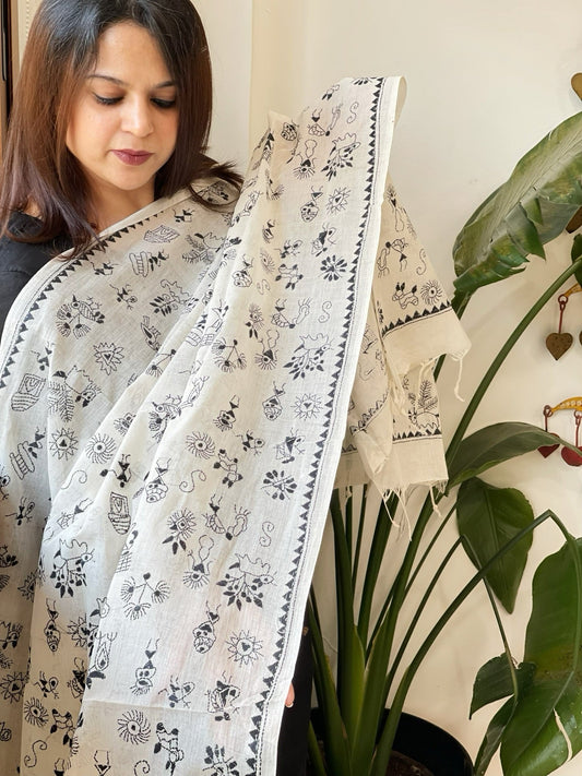 Off - White Handmade Kantha Dupatta in Pure Cotton - Masakalee