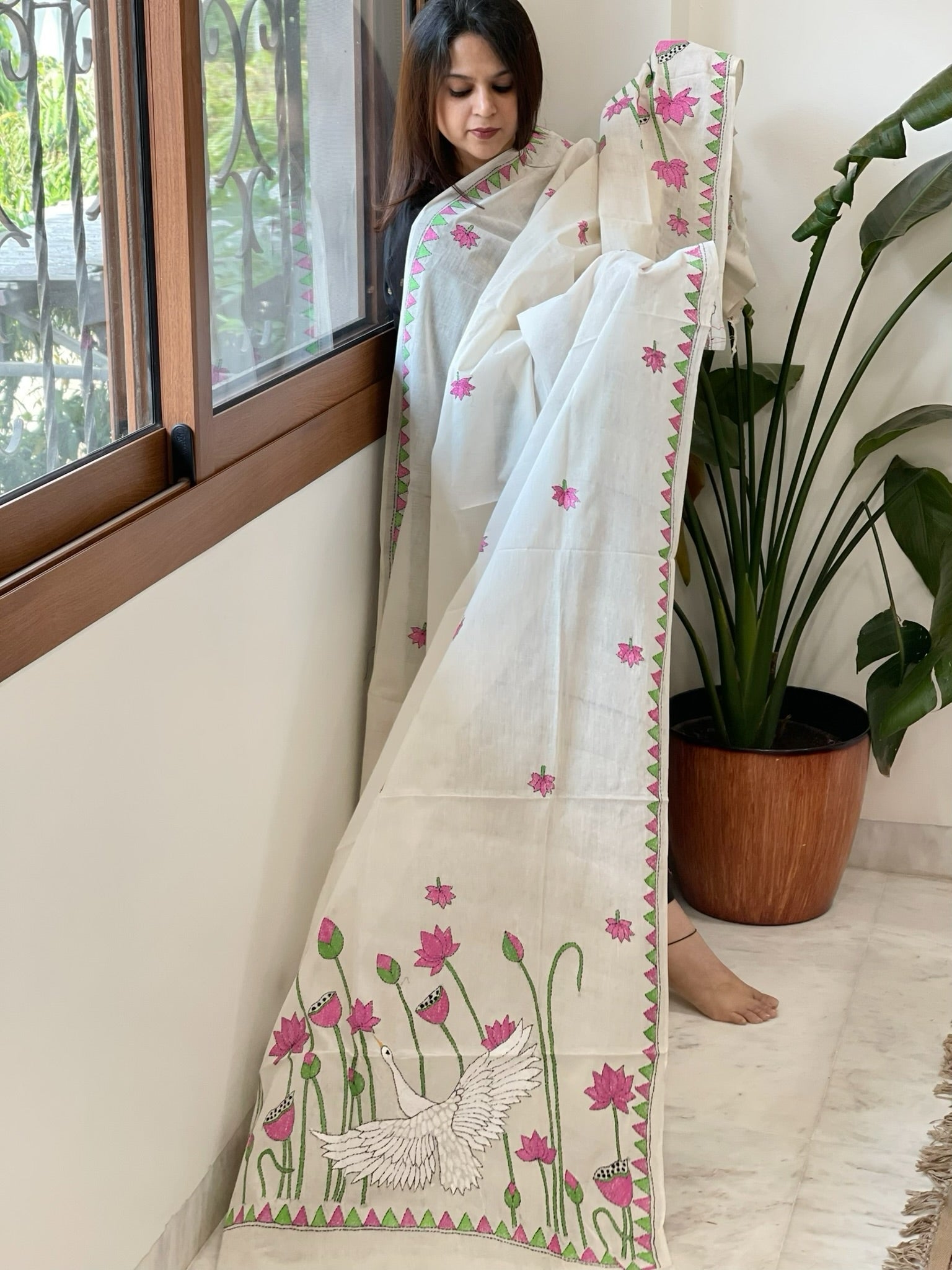 Off - White Handmade Kantha Dupatta in Pure Cotton - Masakalee