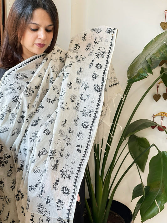 Off - White Handmade Kantha Dupatta in Pure Cotton - Masakalee