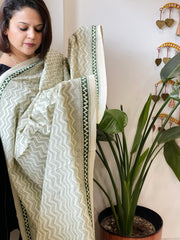 Off-White Handmade Kantha Dupatta in Silk - Masakalee