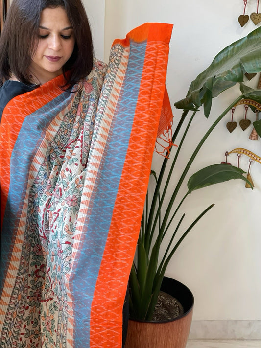 Off-White Handwoven Ikat Dupatta with Handpainted Madhubani in Cotton - Masakalee