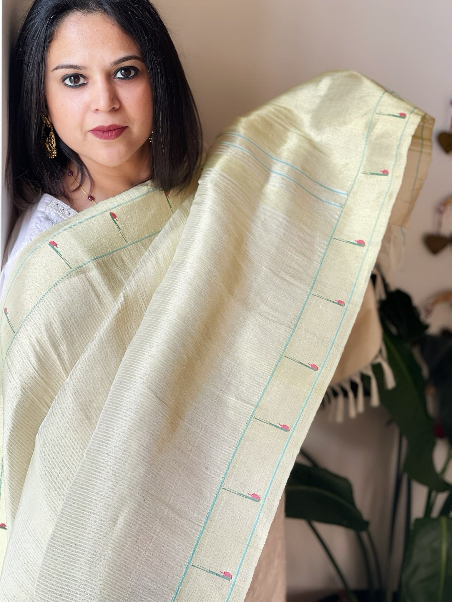 Off - White Handwoven Paithani Dupatta in Pure Silk - Masakalee