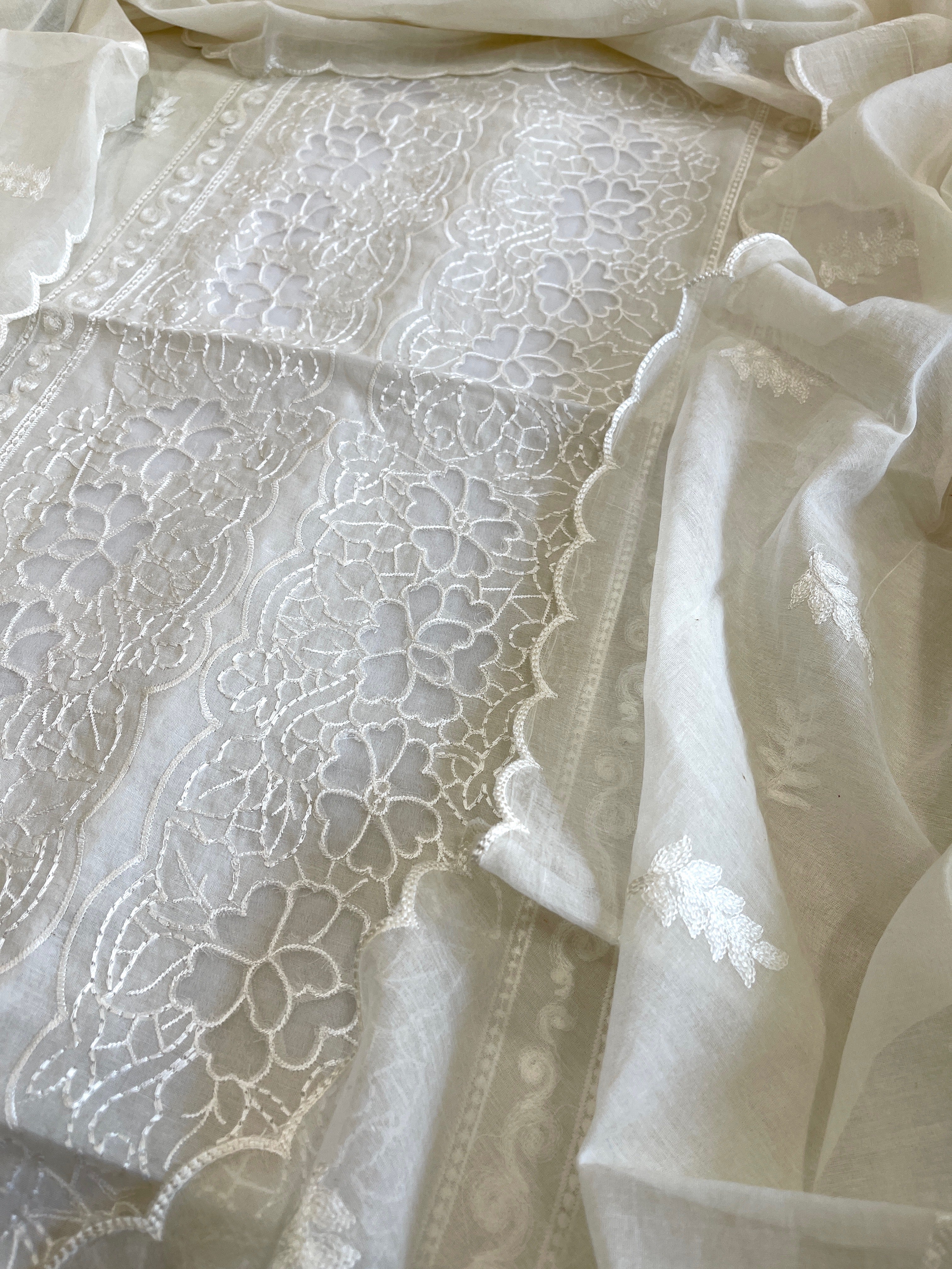 Off - White Mul Chanderi Suit Set with Cut Work - Masakalee