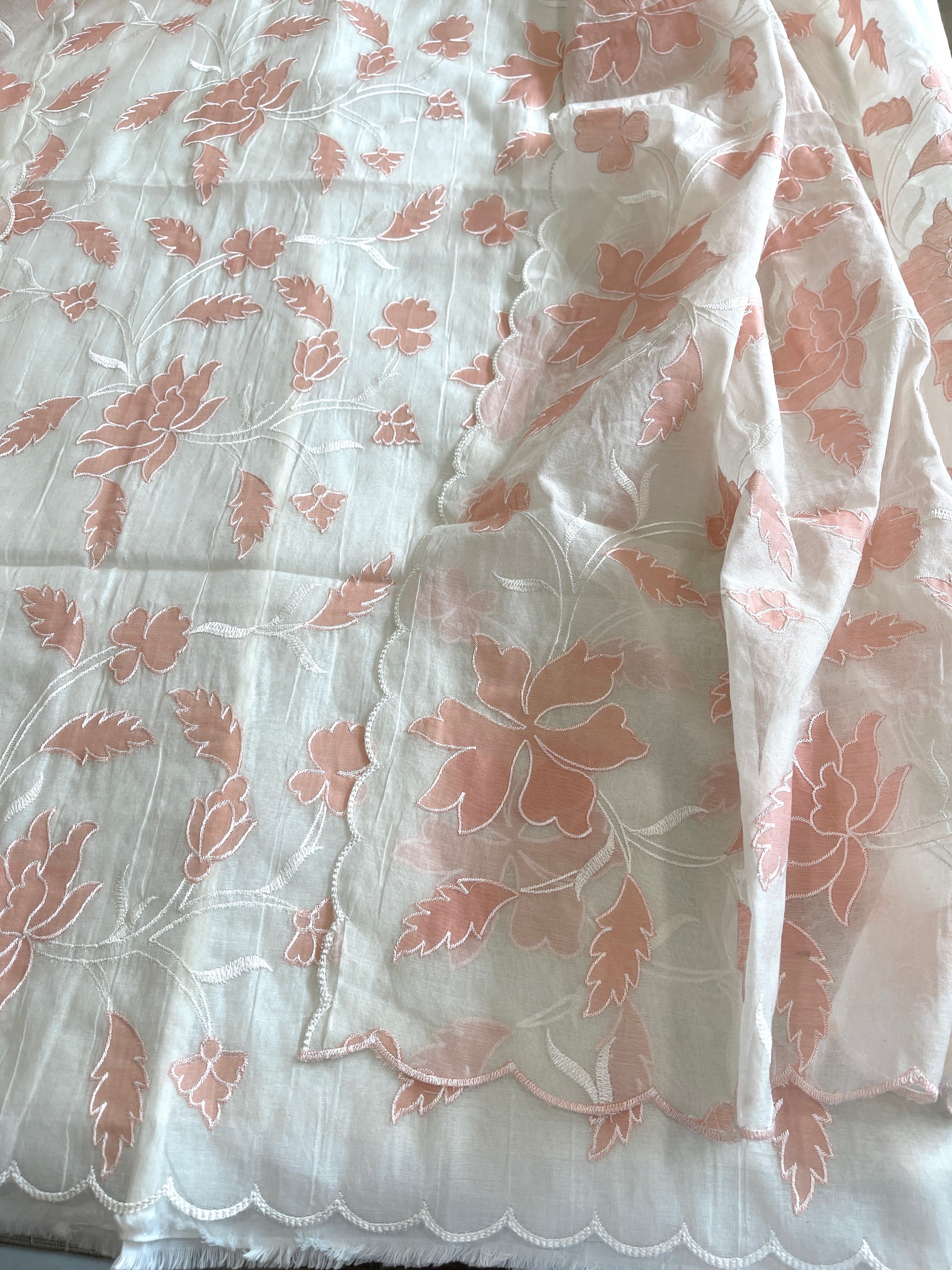 Off white, Peach Applique Jaal Dupatta Suit Set in Chanderi - Masakalee