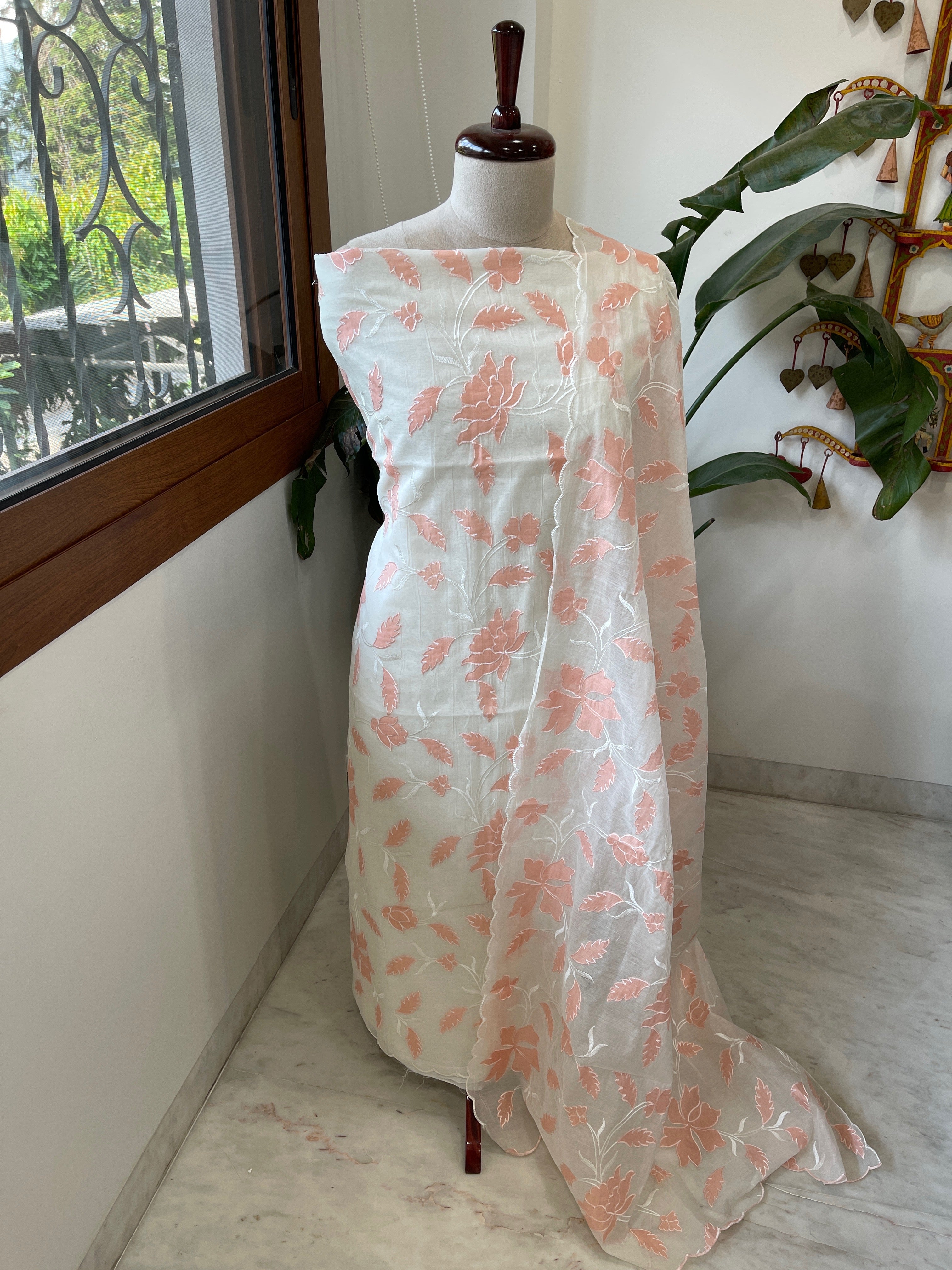 Off white, Peach Applique Jaal Dupatta Suit Set in Chanderi - Masakalee