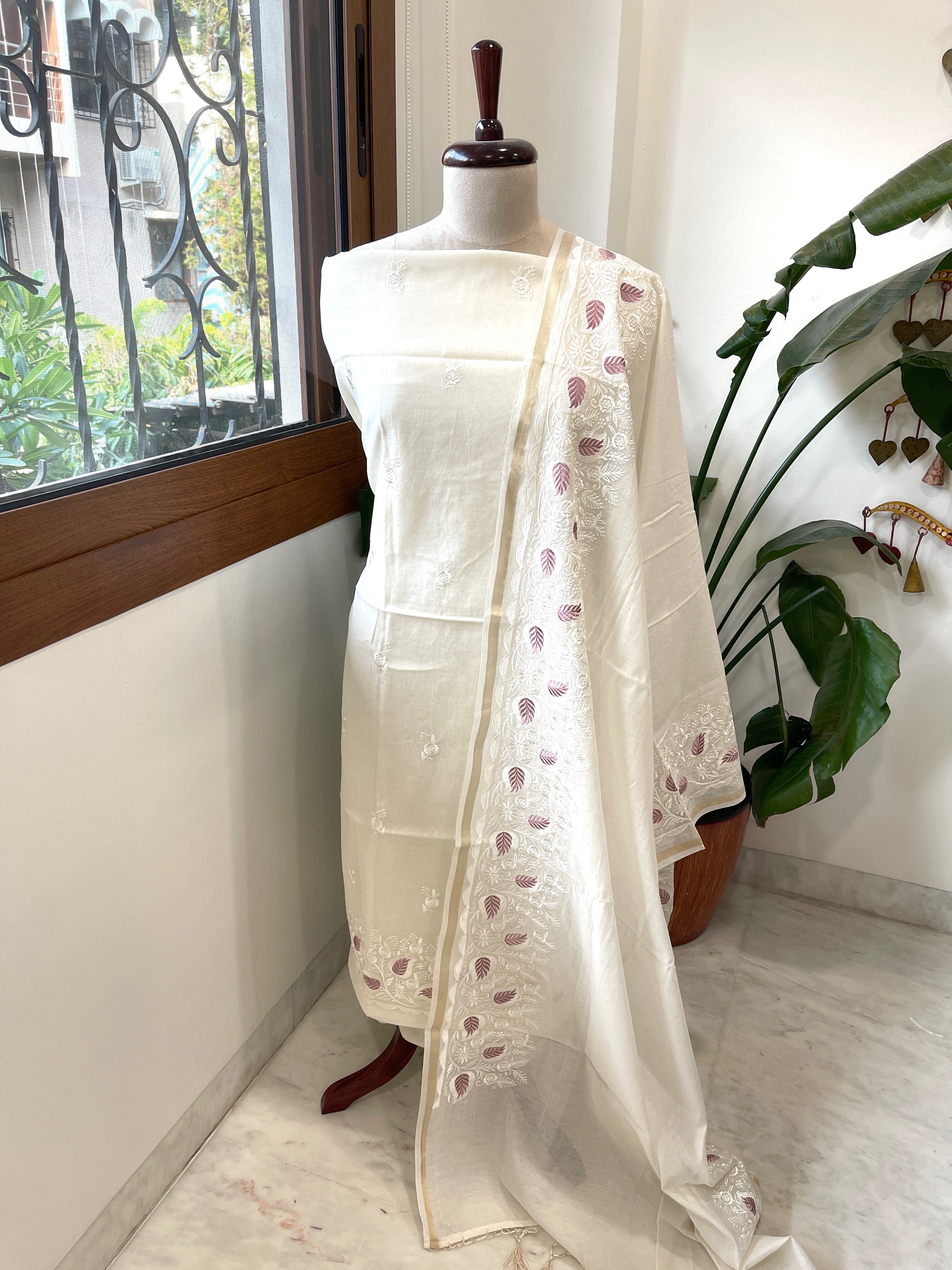 Off - White Suit Set with Thread Embroidery in Mul Chanderi - Masakalee