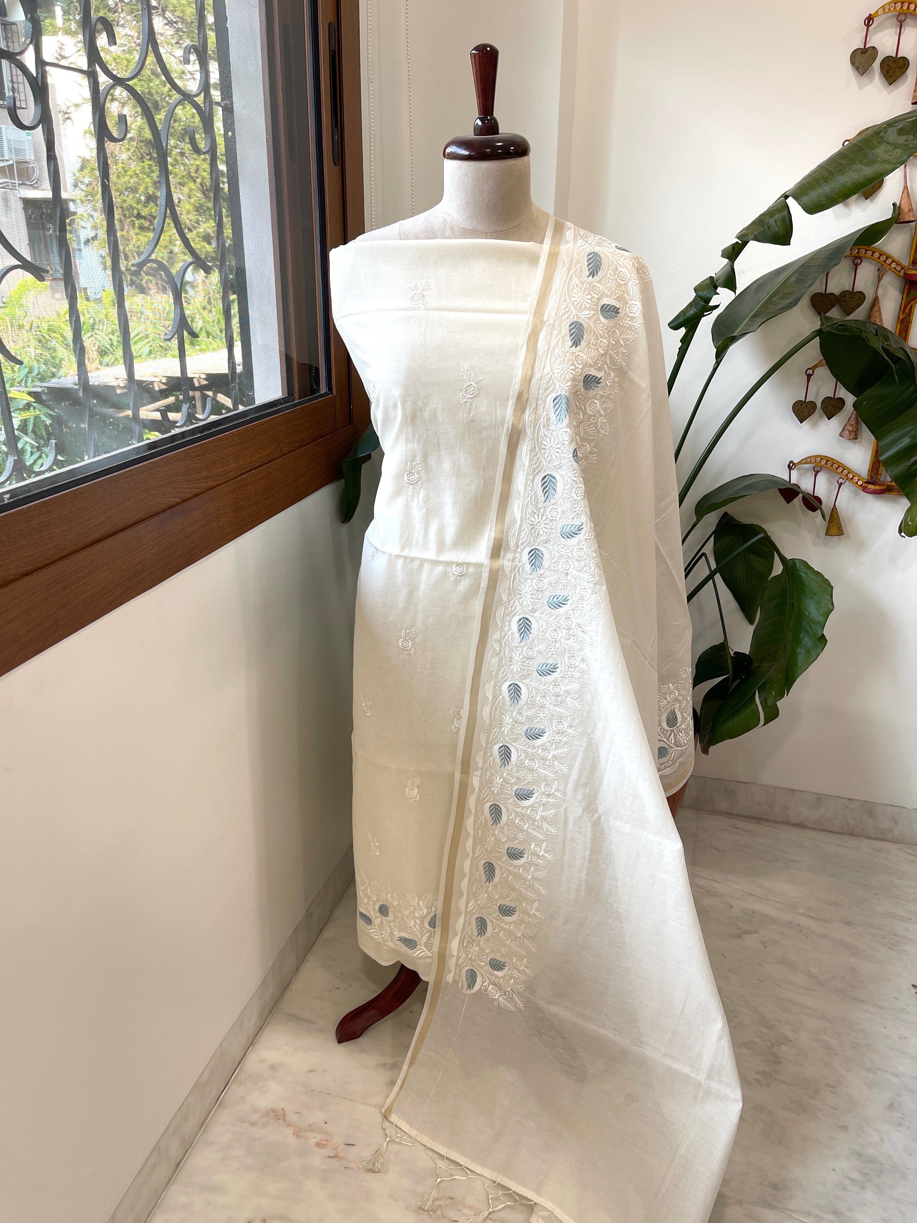 Off - White Suit Set with Thread Embroidery in Mul Chanderi - Masakalee