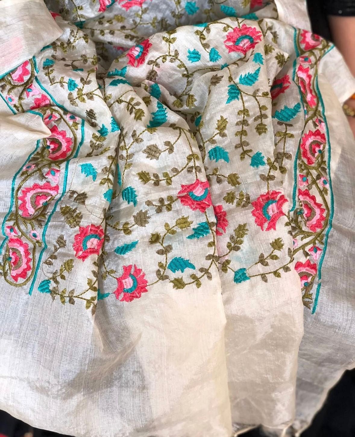 Off - White Tussar Silk dupatta with Thread Jaal Embroidery - Masakalee