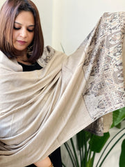 Off - White with Brown Tinge Pashmina Shawl with Shehnai Baraat Kaani Pallu - Masakalee