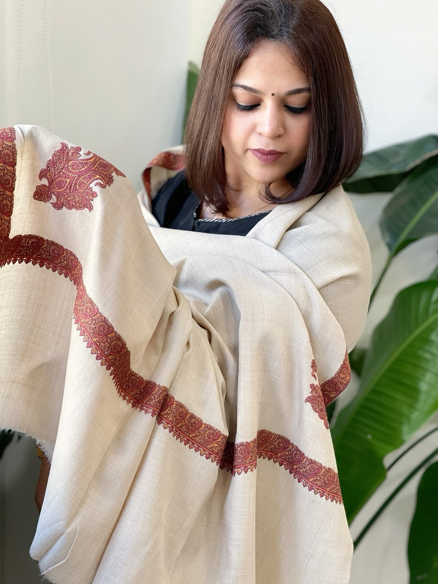 Off - White with Brown tinge Woven Pashmina Shawl with Thread Embroidery - Masakalee