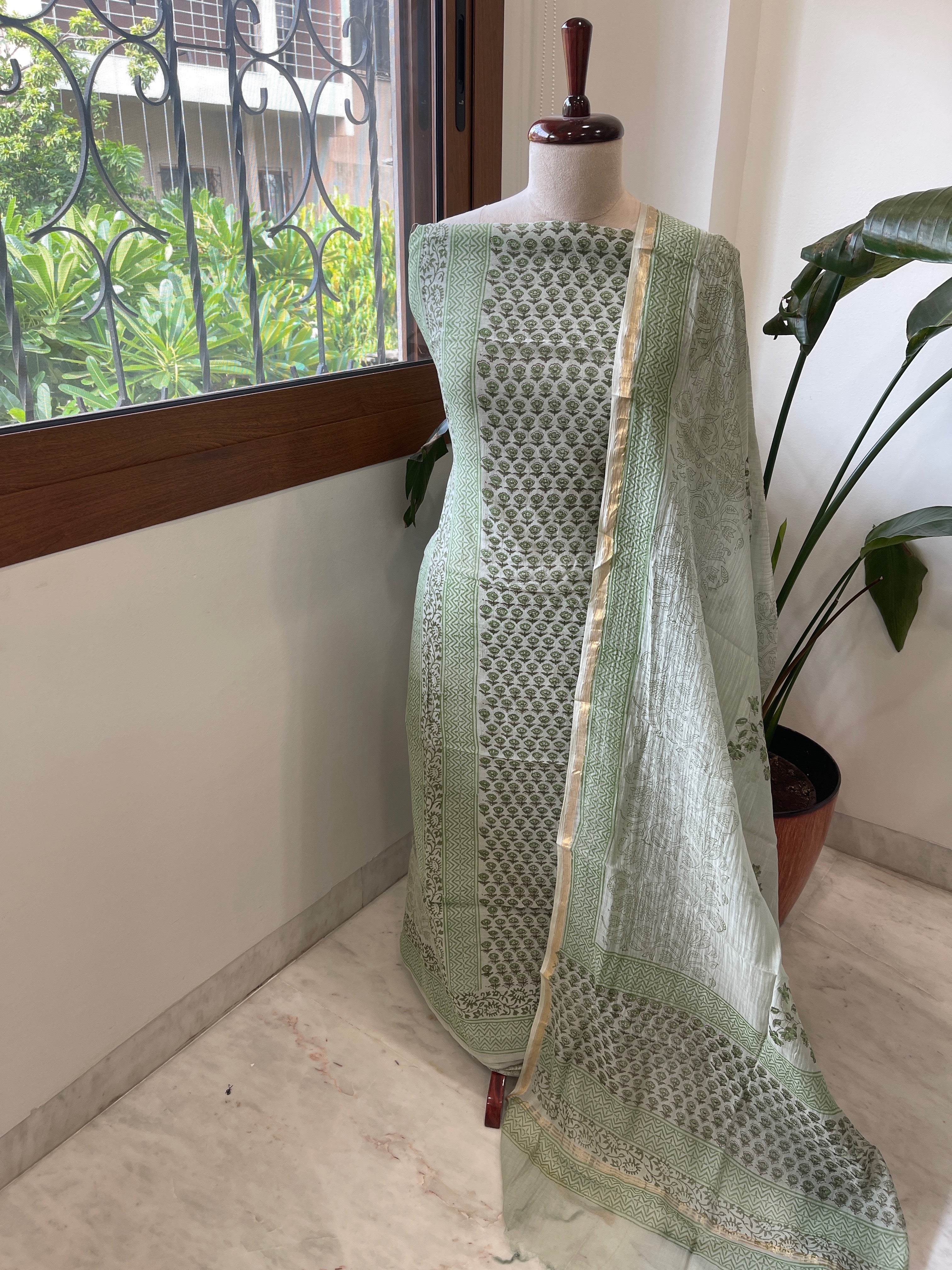 Olive Green Handblock Printed Suit Set in Mul Cotton - Masakalee