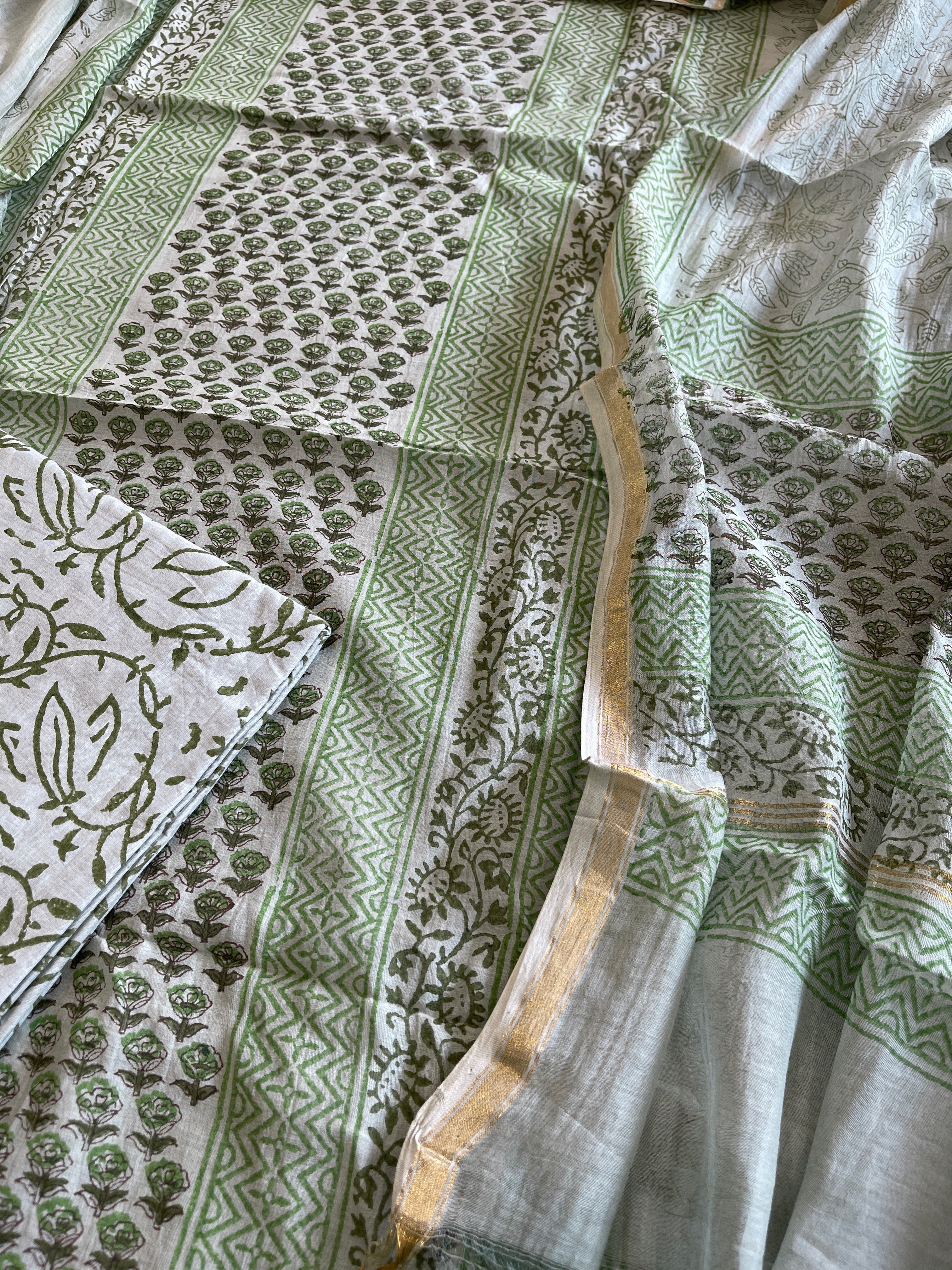 Olive Green Handblock Printed Suit Set in Mul Cotton - Masakalee