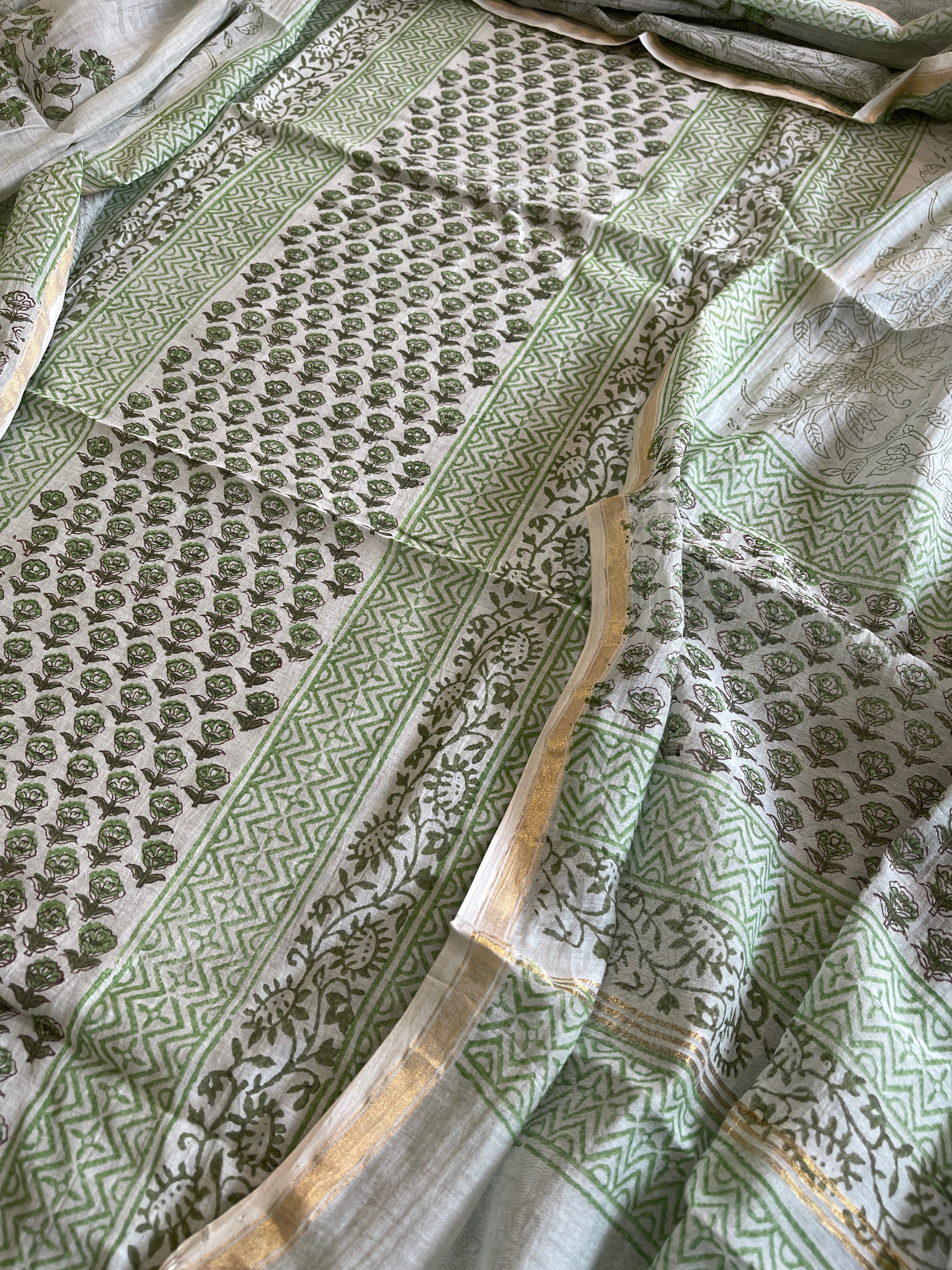 Olive Green Handblock Printed Suit Set in Mul Cotton - Masakalee