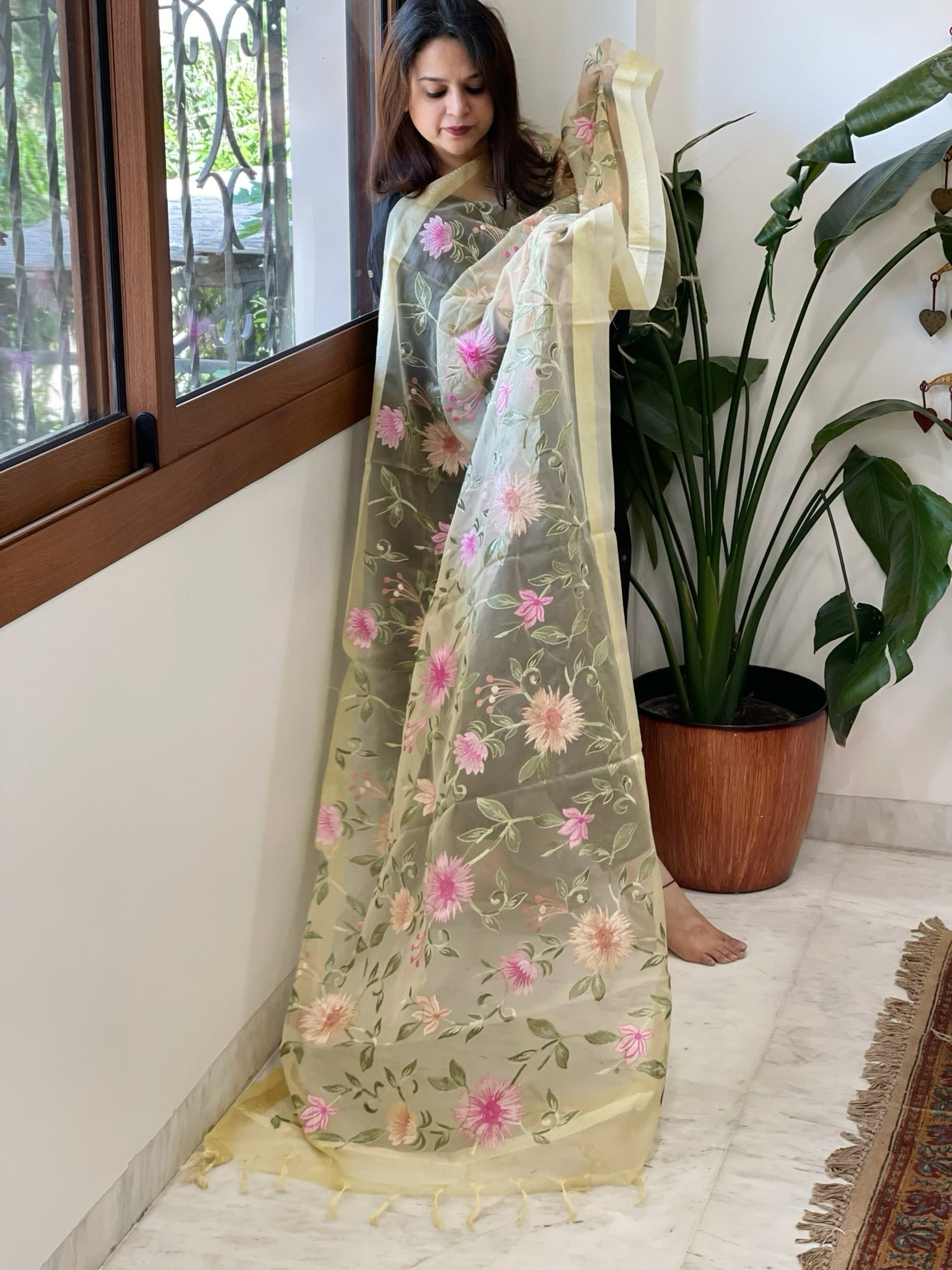 Pale Yellow Organza Dupatta with thread embroidery - Masakalee