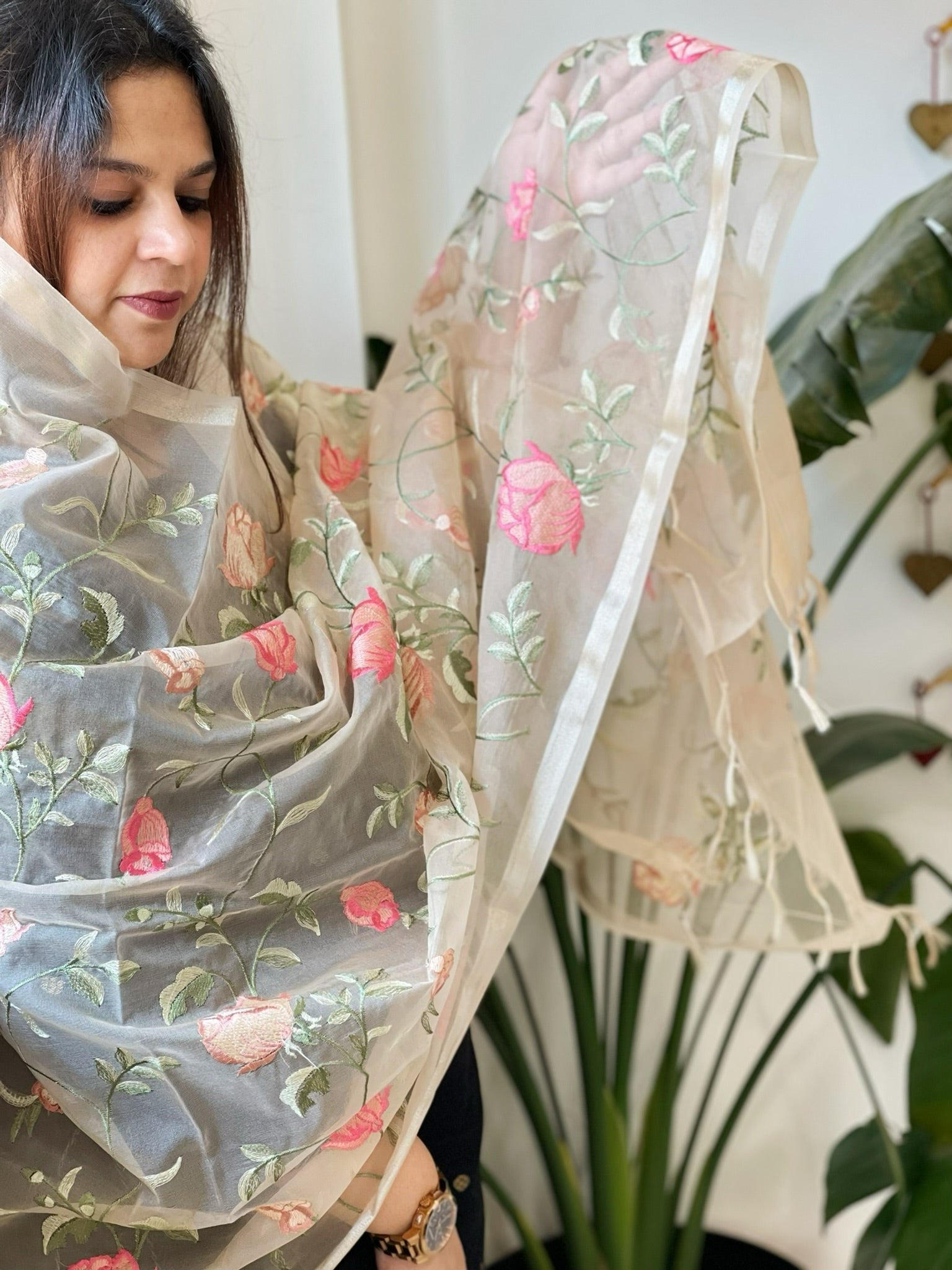 Peach Organza Dupatta with Thread Embroidery - Masakalee