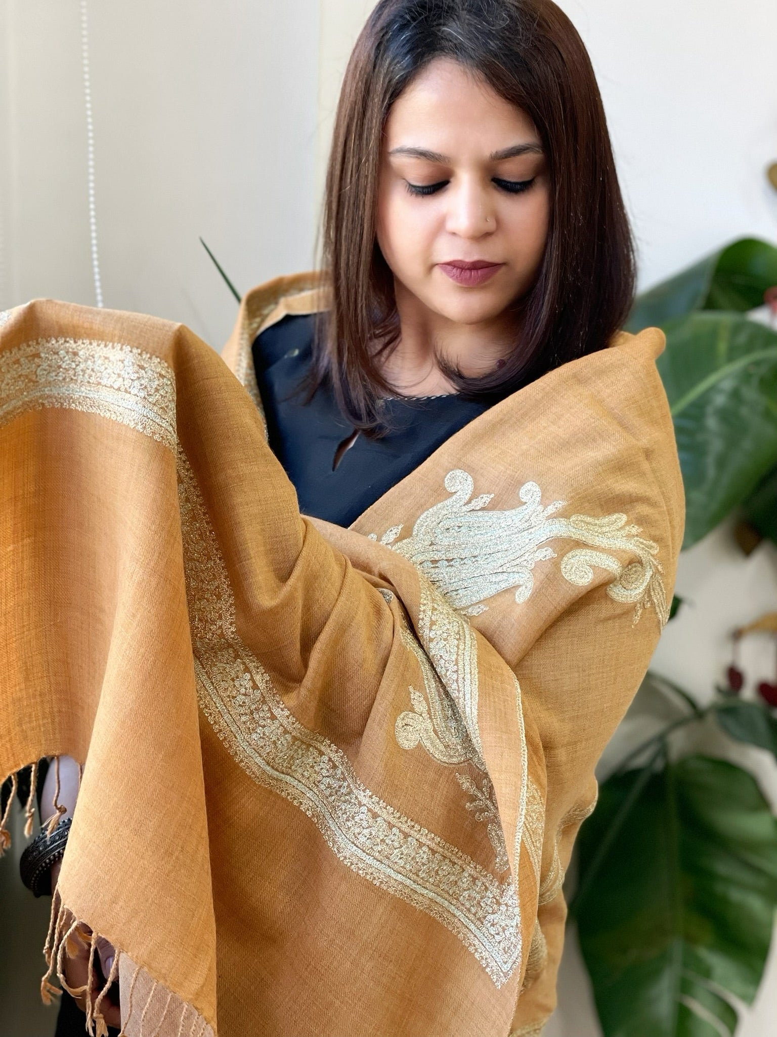 Peach Woven Pashmina Stole with Aari Embroidery - Masakalee