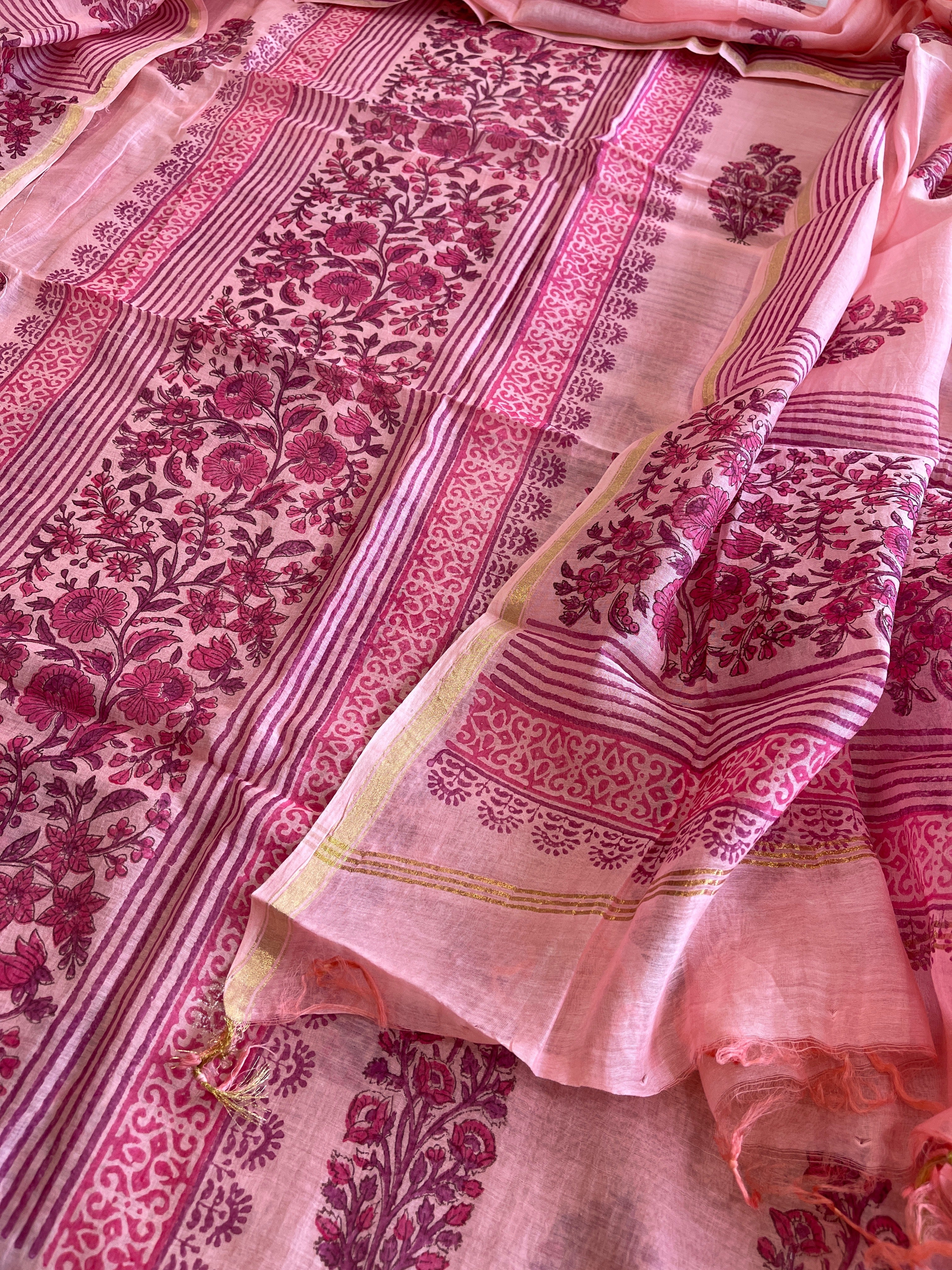 Peachish Pink Handblock Printed Suit Set in Mul Cotton - Masakalee