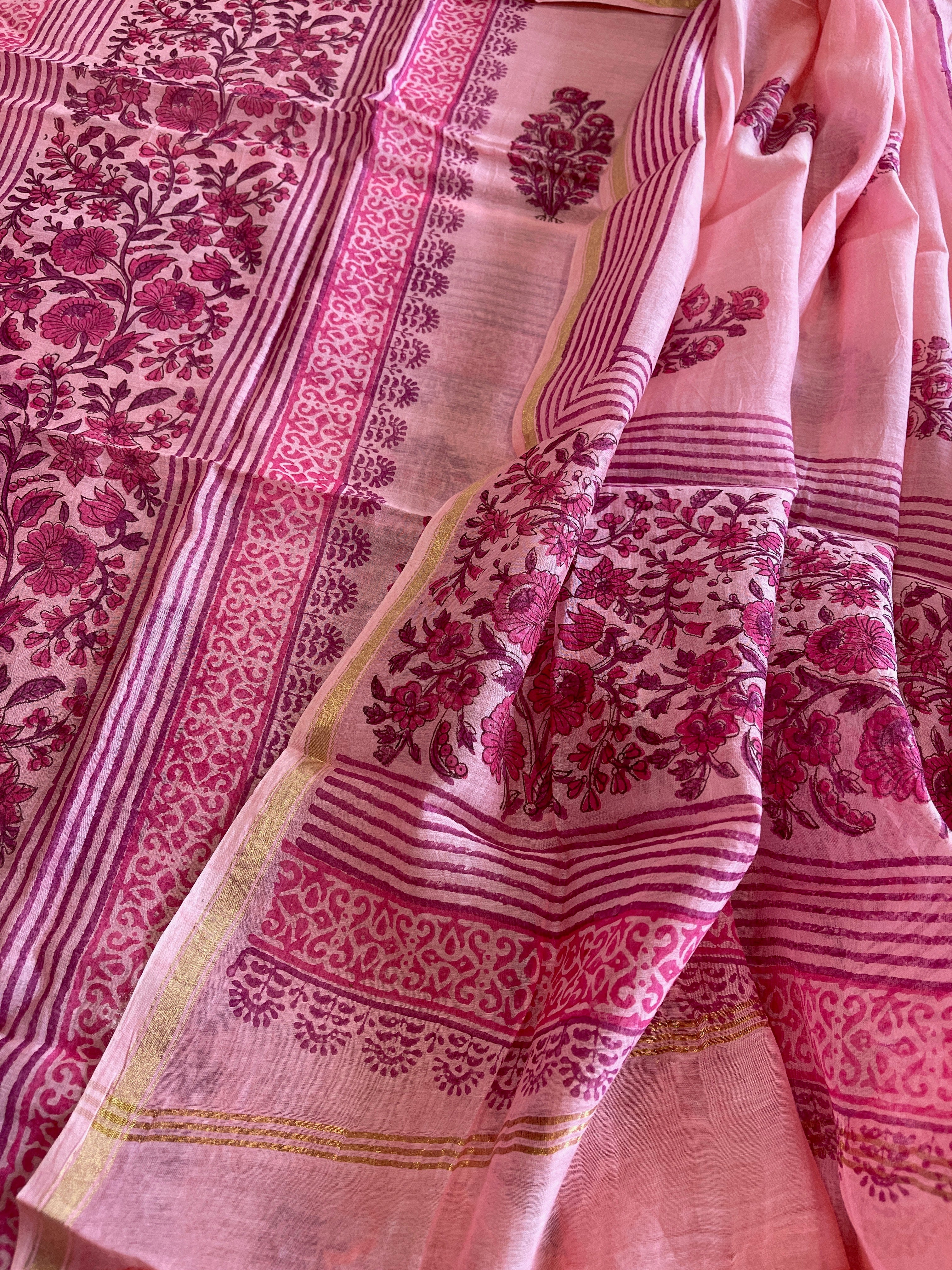 Peachish Pink Handblock Printed Suit Set in Mul Cotton - Masakalee