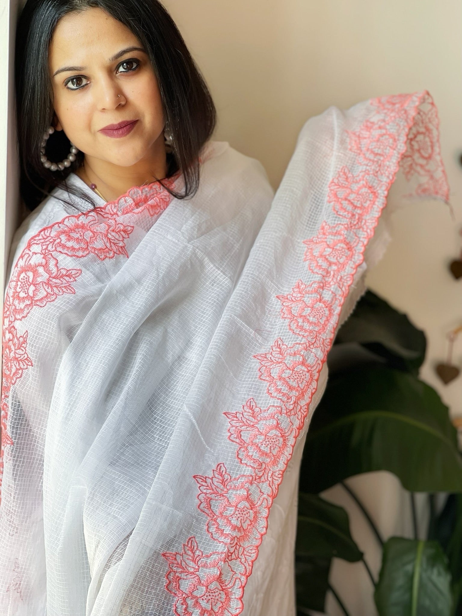 Peachish Red, White Kota Cotton Dupatta with Thread Embroidered Border - Masakalee
