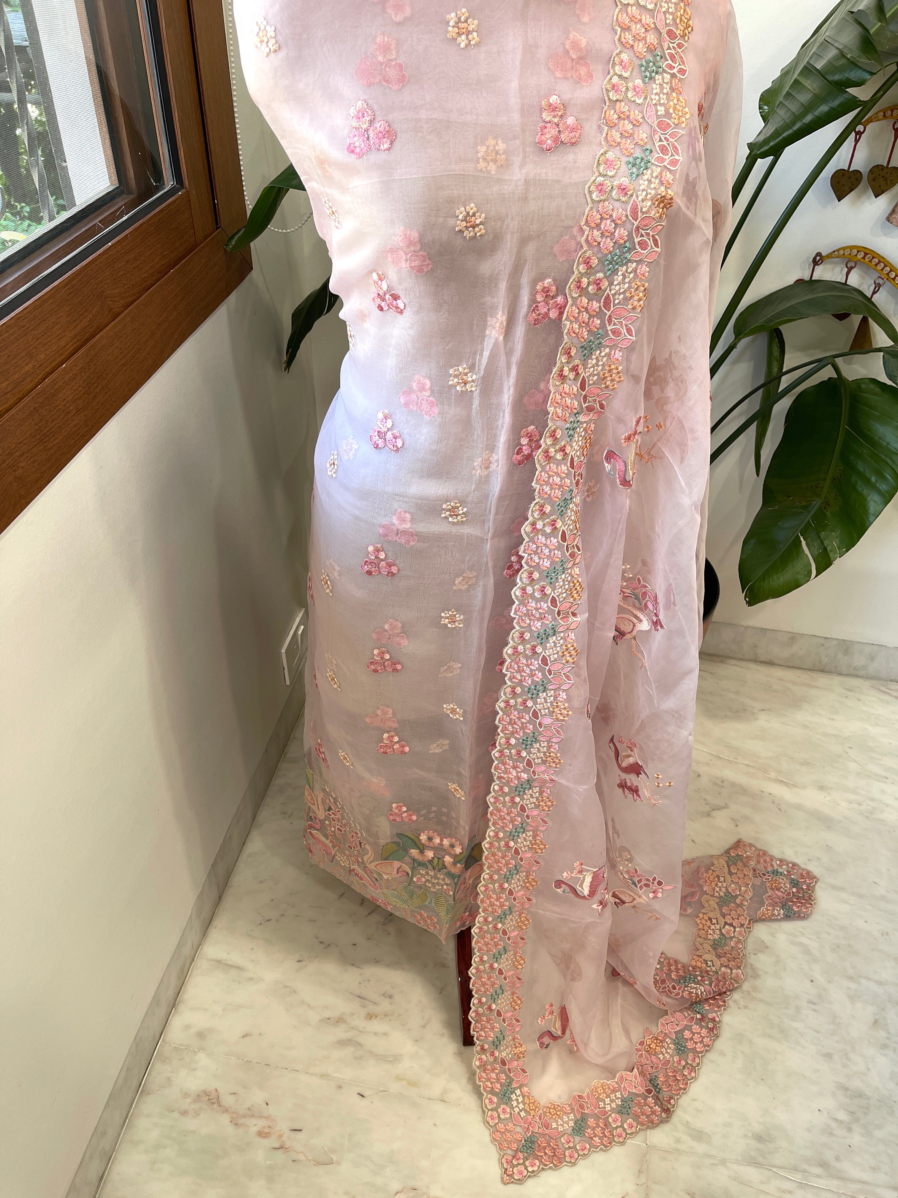 Pink Dupatta Set (Kurta+Dupatta) with Thread Embroidery in Pure Organza - Masakalee