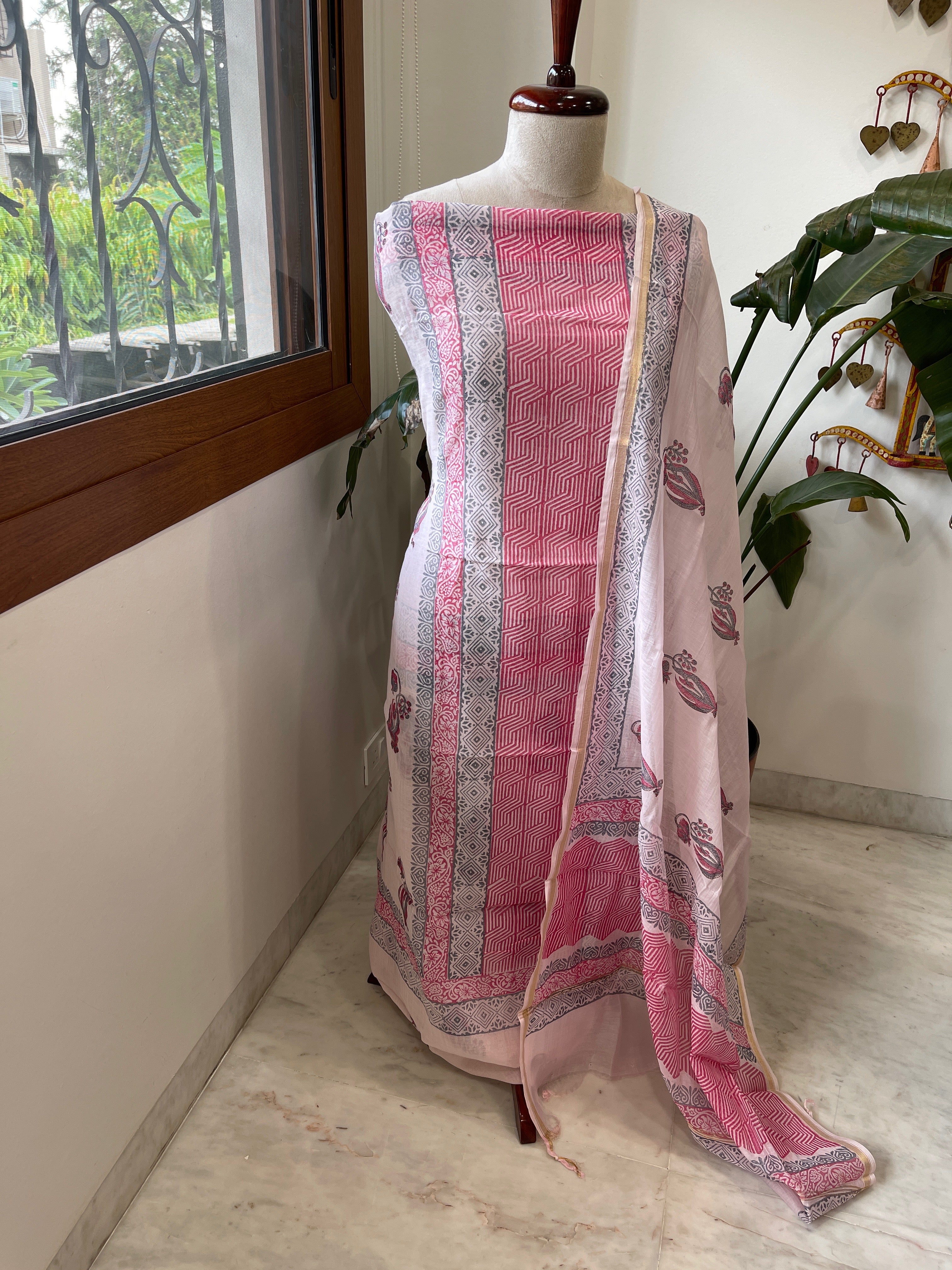 Pink Handblock Printed Suit Set in Mul Cotton - Masakalee