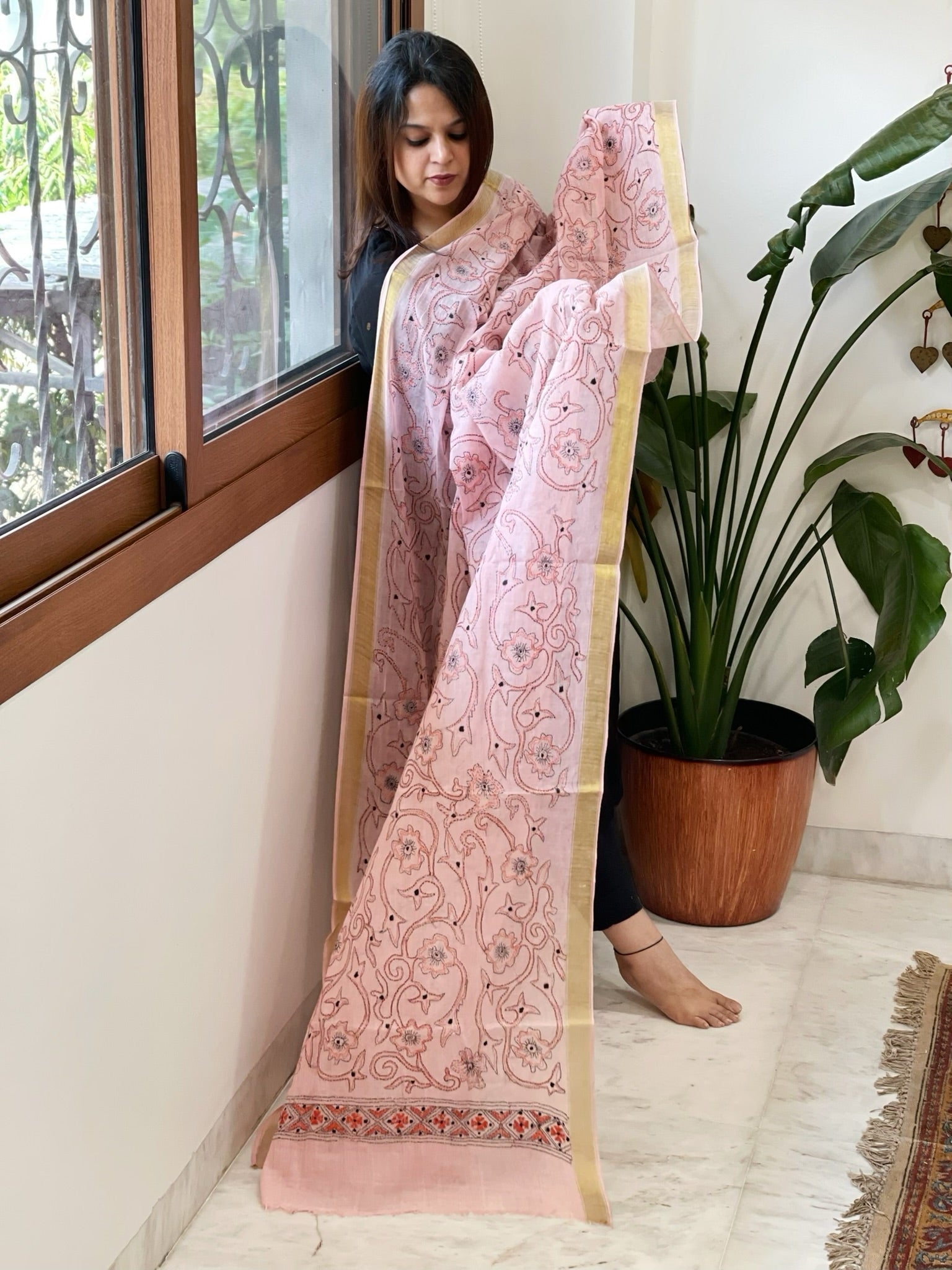 Pink Handmade Kantha Dupatta in Pure Cotton - Masakalee