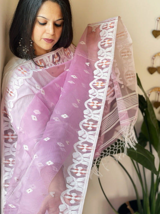 Pink Handwoven Jamdani Dupatta in Pure Muslin - Masakalee