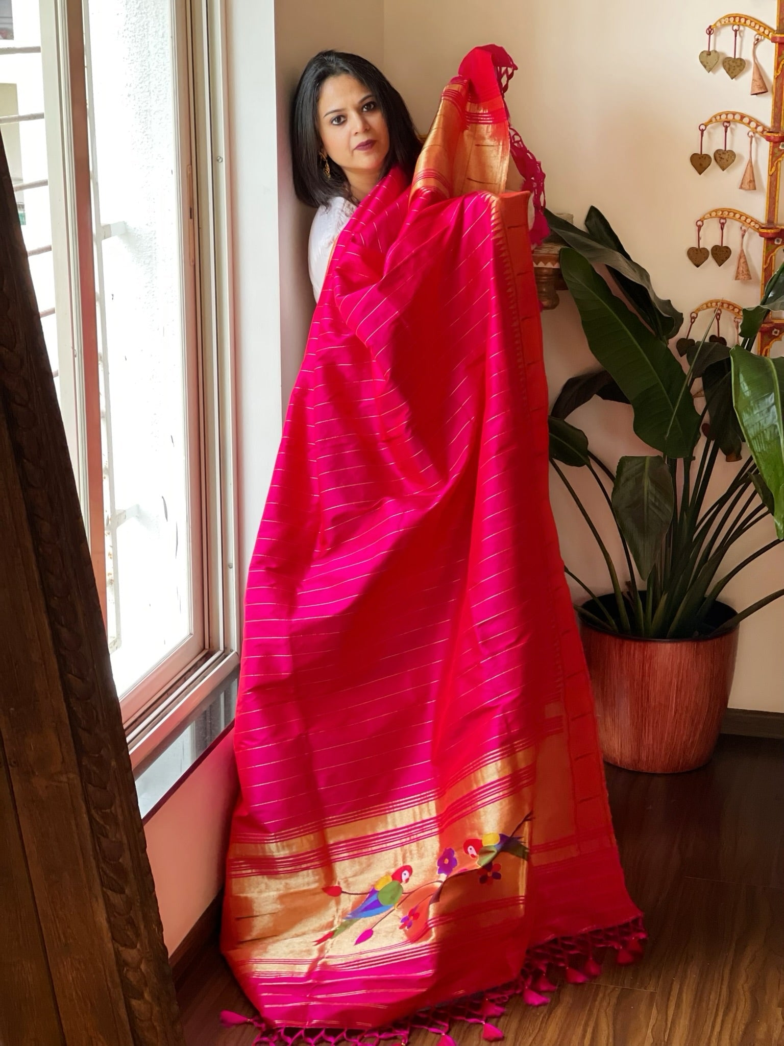 Pink Handwoven Paithani Dupatta in Pure Silk - Masakalee