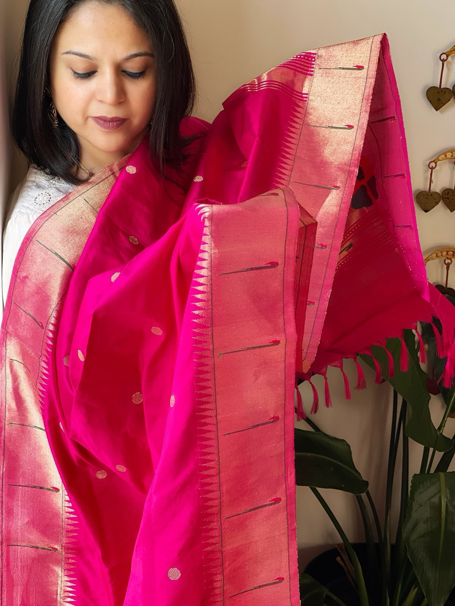 Pink Handwoven Paithani Dupatta in Pure Silk - Masakalee