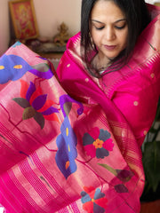 Pink Handwoven Paithani Dupatta in Pure Silk - Masakalee