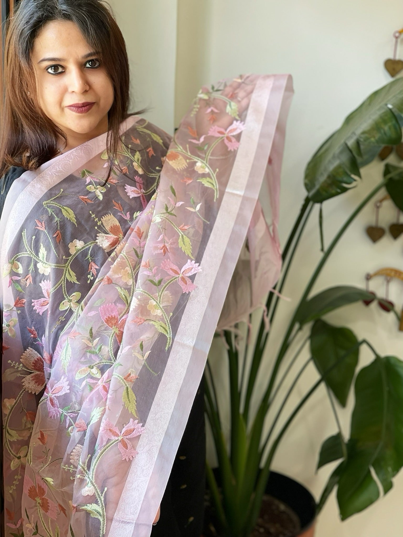 Pink Organza Dupatta with thread embroidery - Masakalee