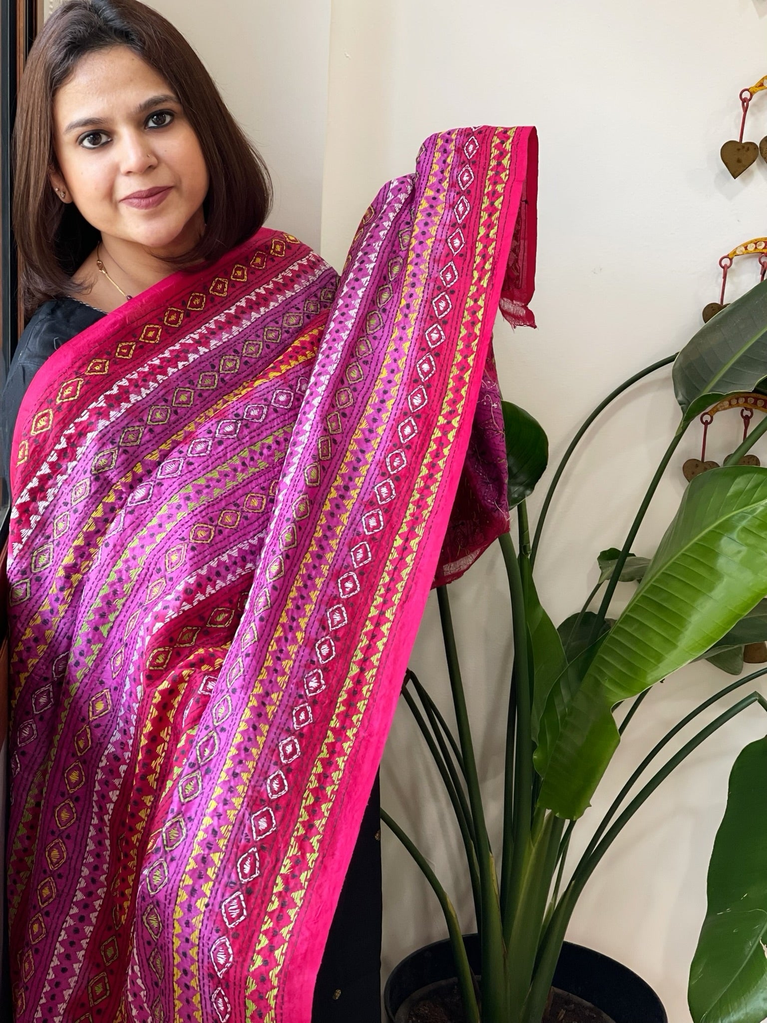 Pink, Red Handmade Kantha Dupatta in Silk - Masakalee