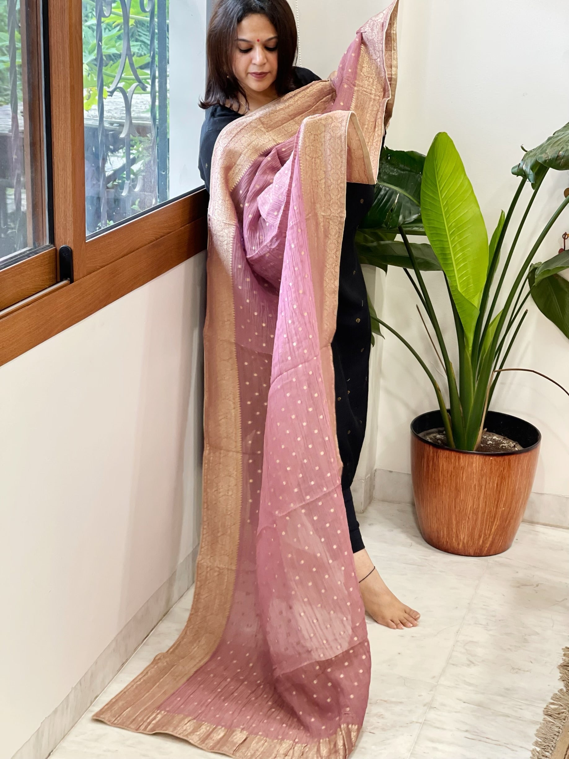 Pinkish Purple Woven Banarasi Dupatta in Tissue - Masakalee