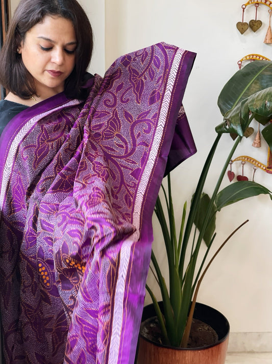 Purple Handmade Reverse Nakshi Kantha Dupatta in Pure Silk - Masakalee