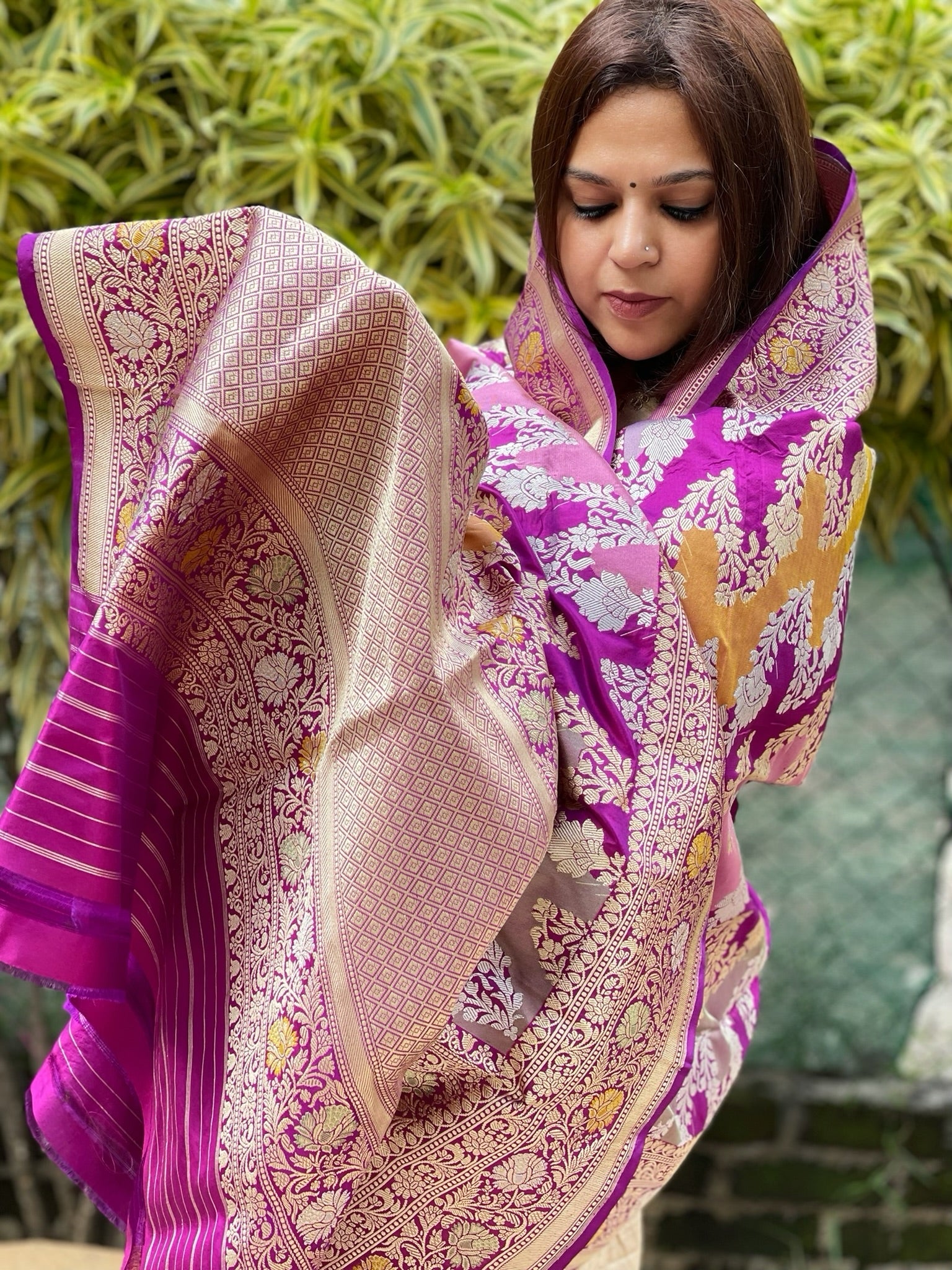 Purple Handwoven Banarasi Rangkhat Dupatta in Pure Katan Silk - Masakalee