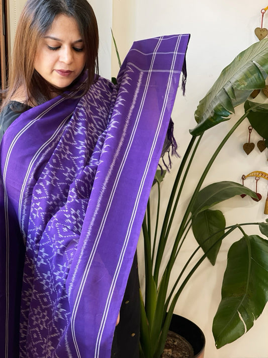Purple Handwoven Ikat Dupatta in Cotton - Masakalee