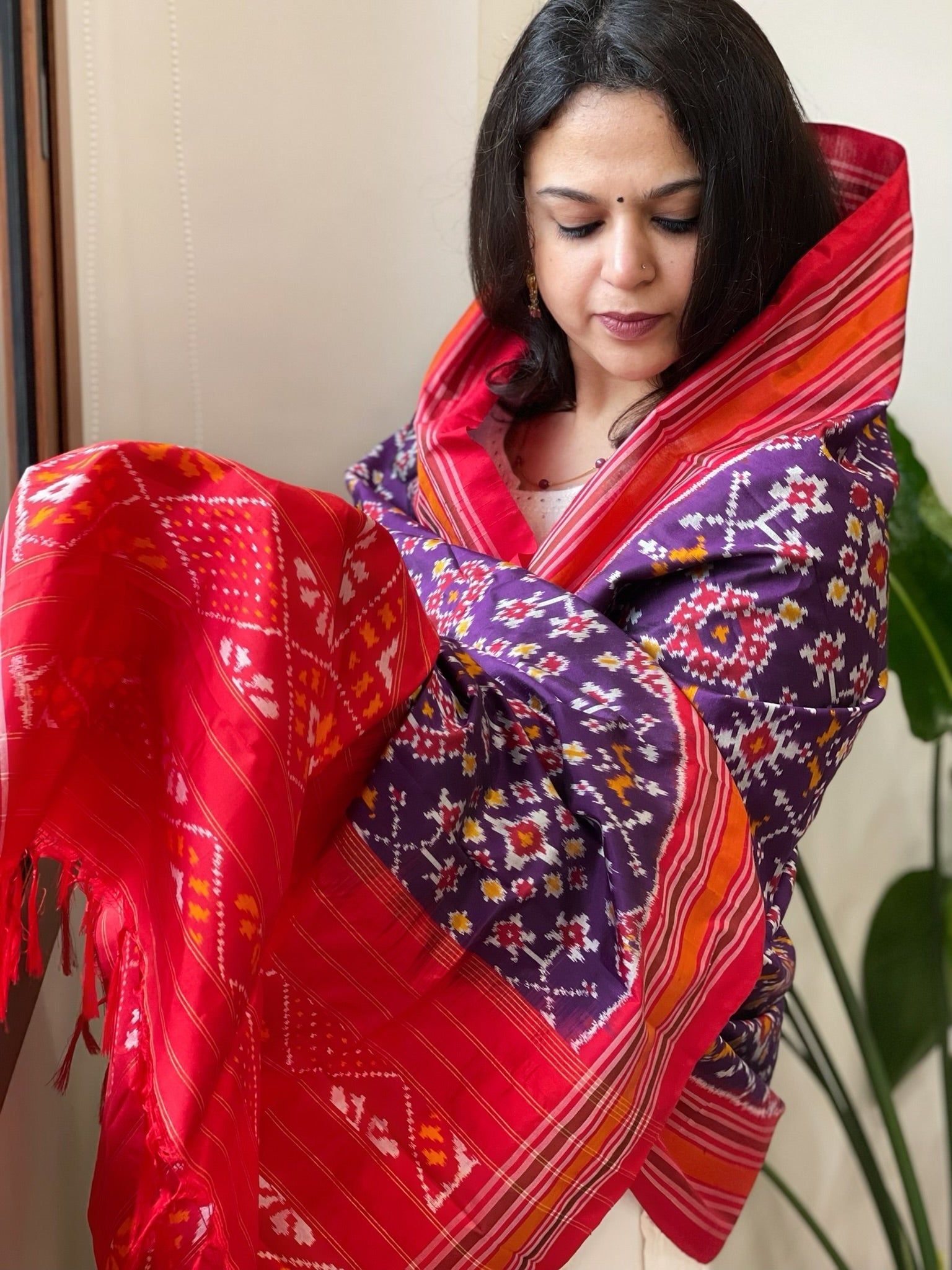 Purple Handwoven Ikat Dupatta in Pure Silk - Masakalee