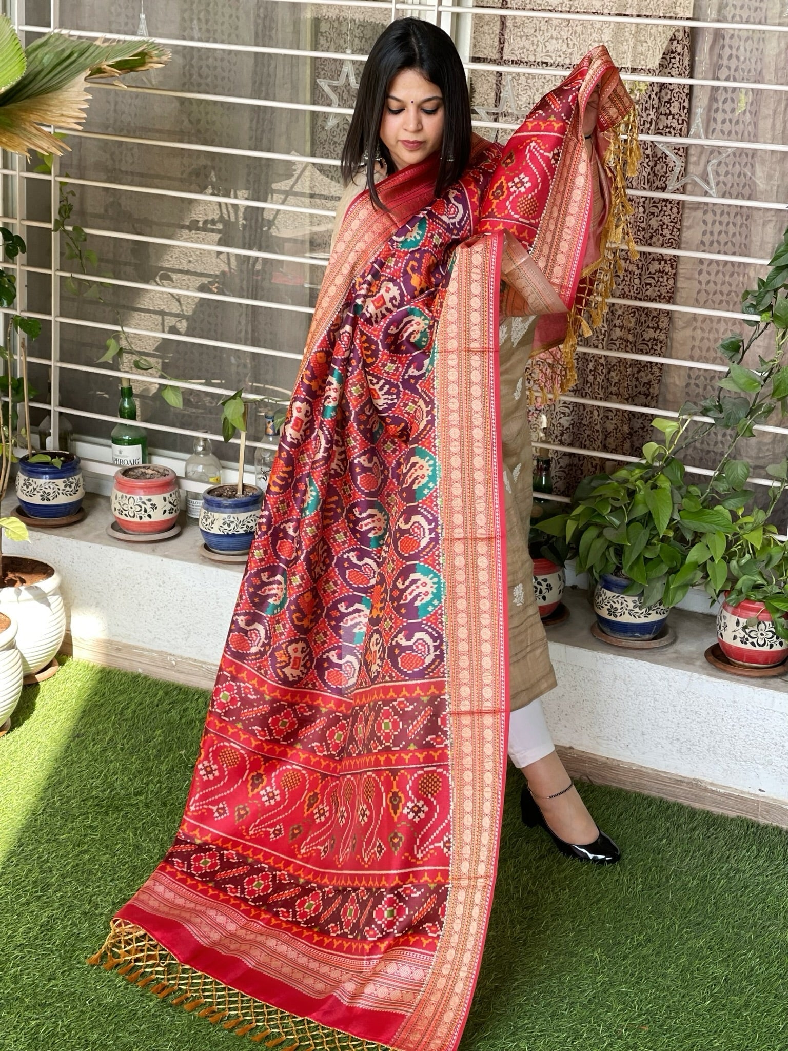 Purple Printed Patola Dupatta in Fine Art Silk - Masakalee